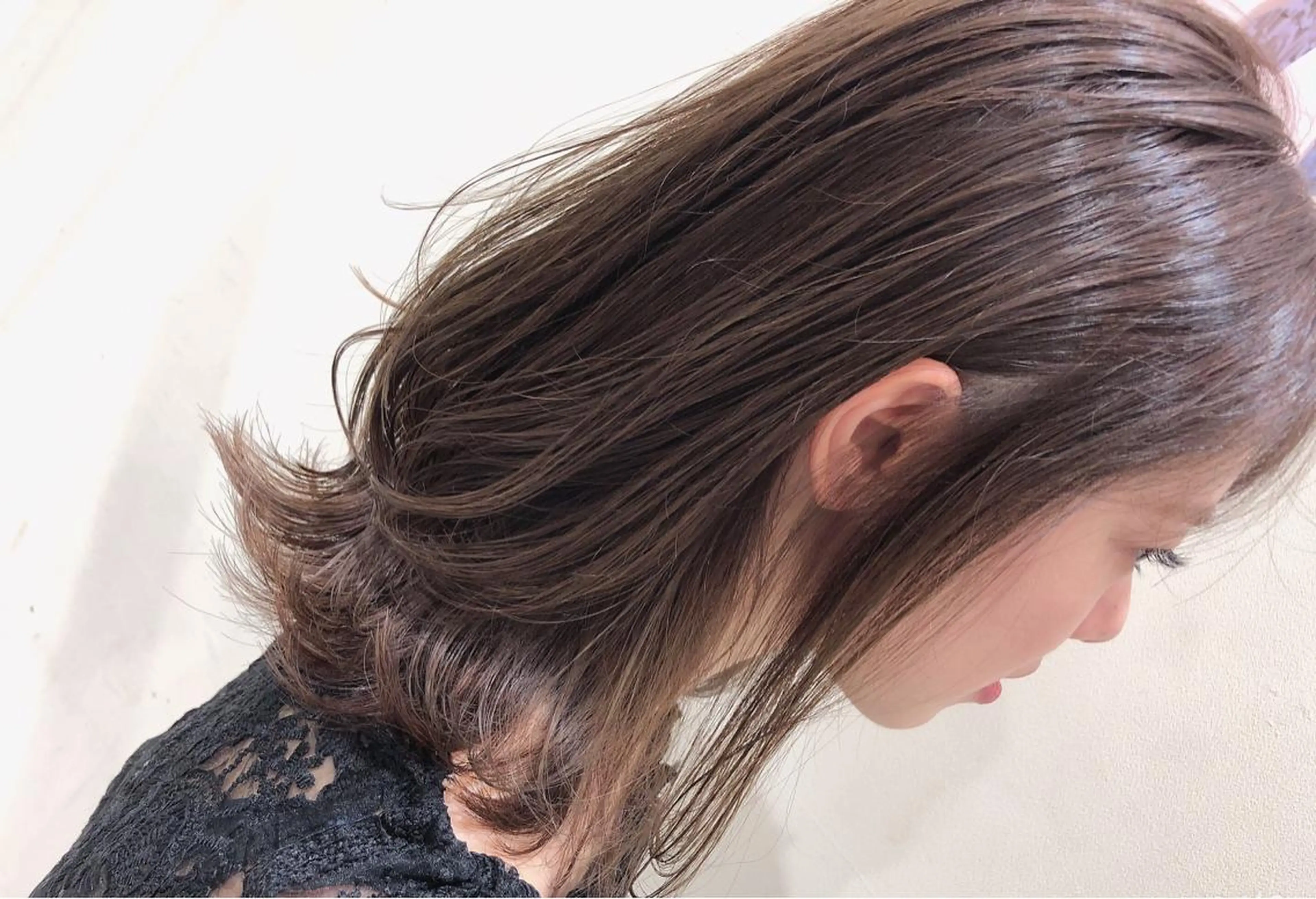 カラー グレージュ 安藤 明日翔のヘアスタイル