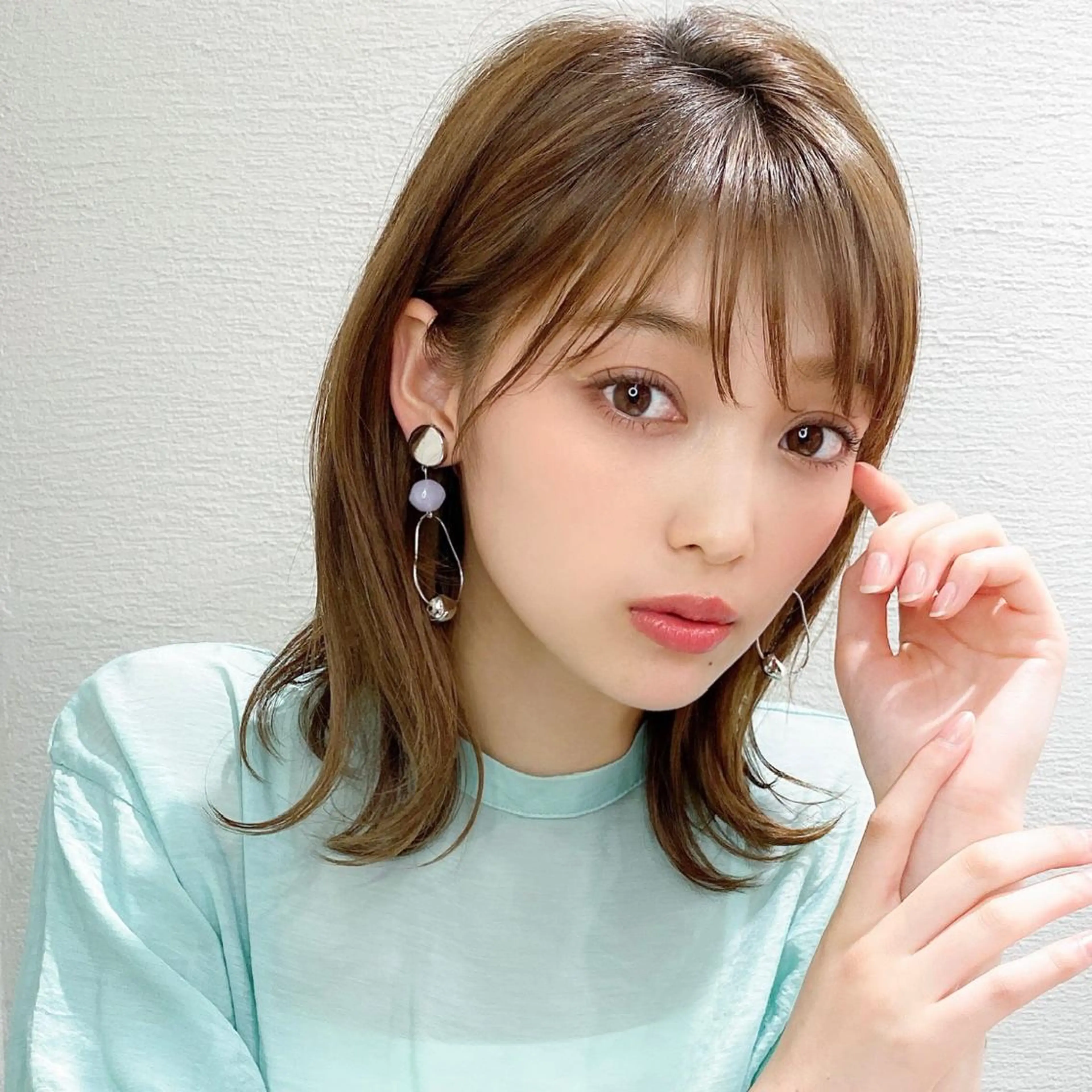 ミディアム カラー パーマ ミディアムパーマ 透明感カラー グレージュ くびれヘア 韓国風ヘア カット ヘアカラー トリートメント 髪質改善/ レイヤーカット金井翔のヘアスタイル
