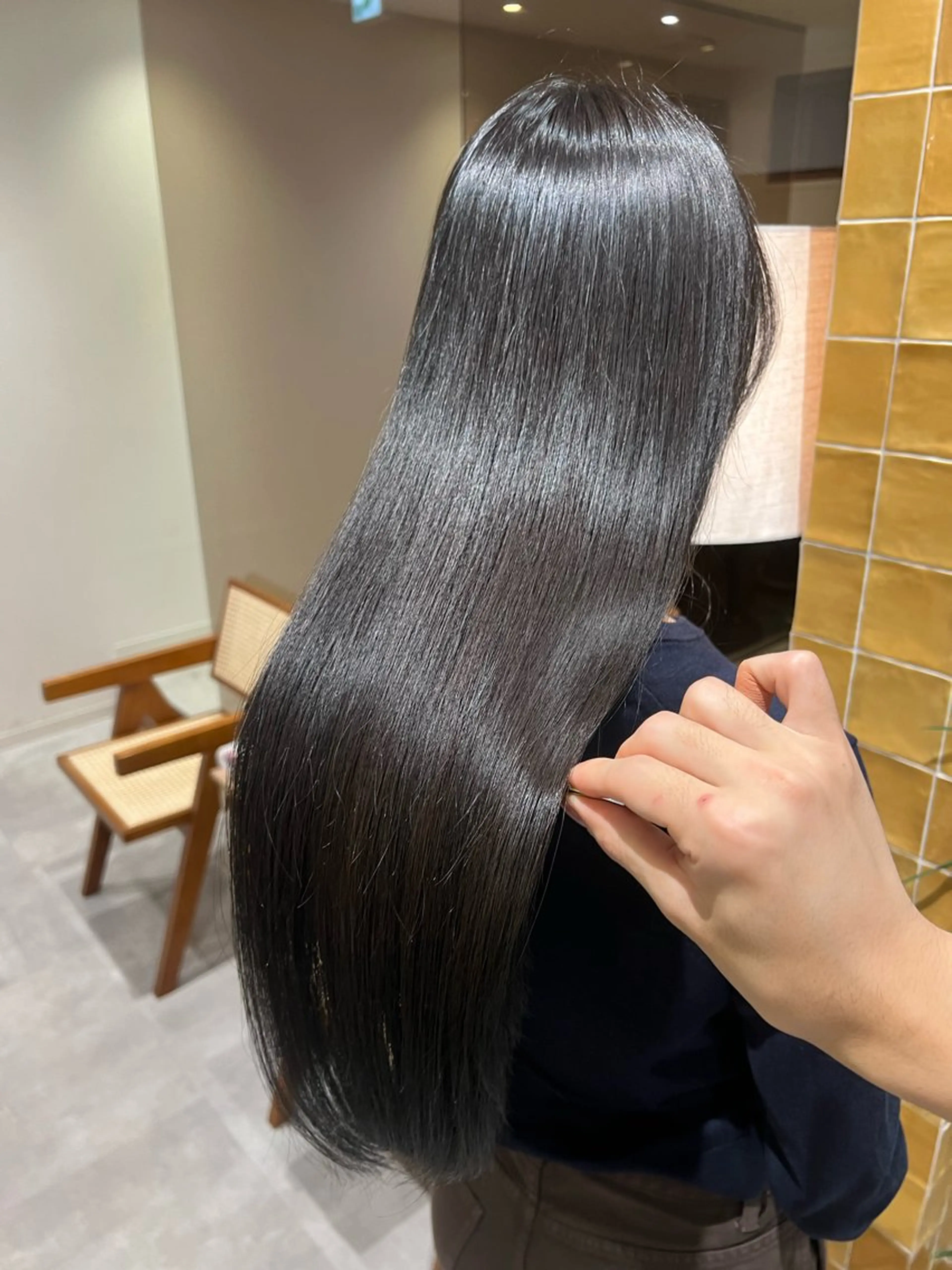 ロング ヘアカラー トリートメント 艶髪/透明感 レイヤー YUKIのヘアスタイル