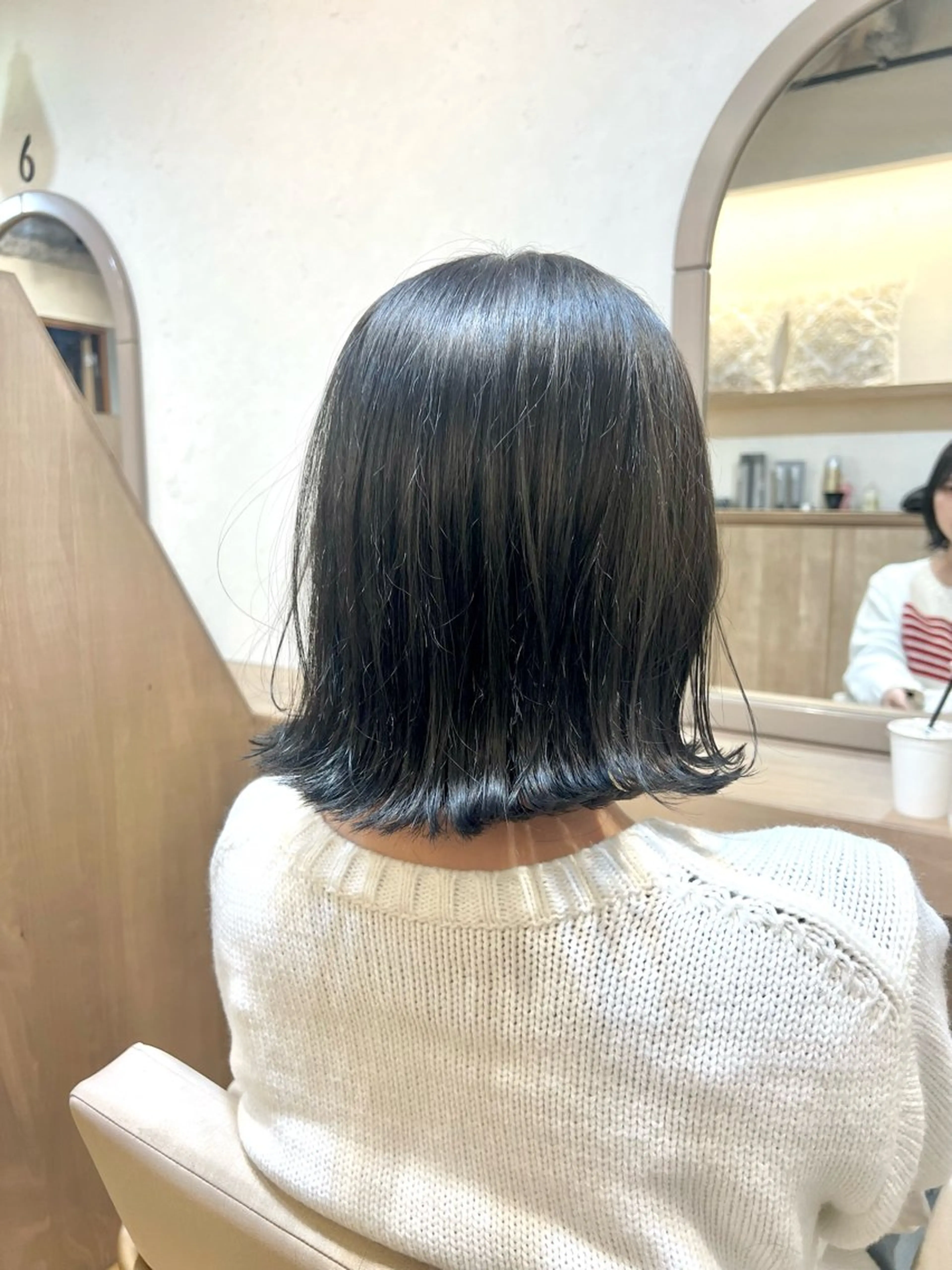 ショート カラー 透明感カラー グレージュ ボブ 神戸ボブ✂️ ioe三宮/田 伸佳のヘアスタイル