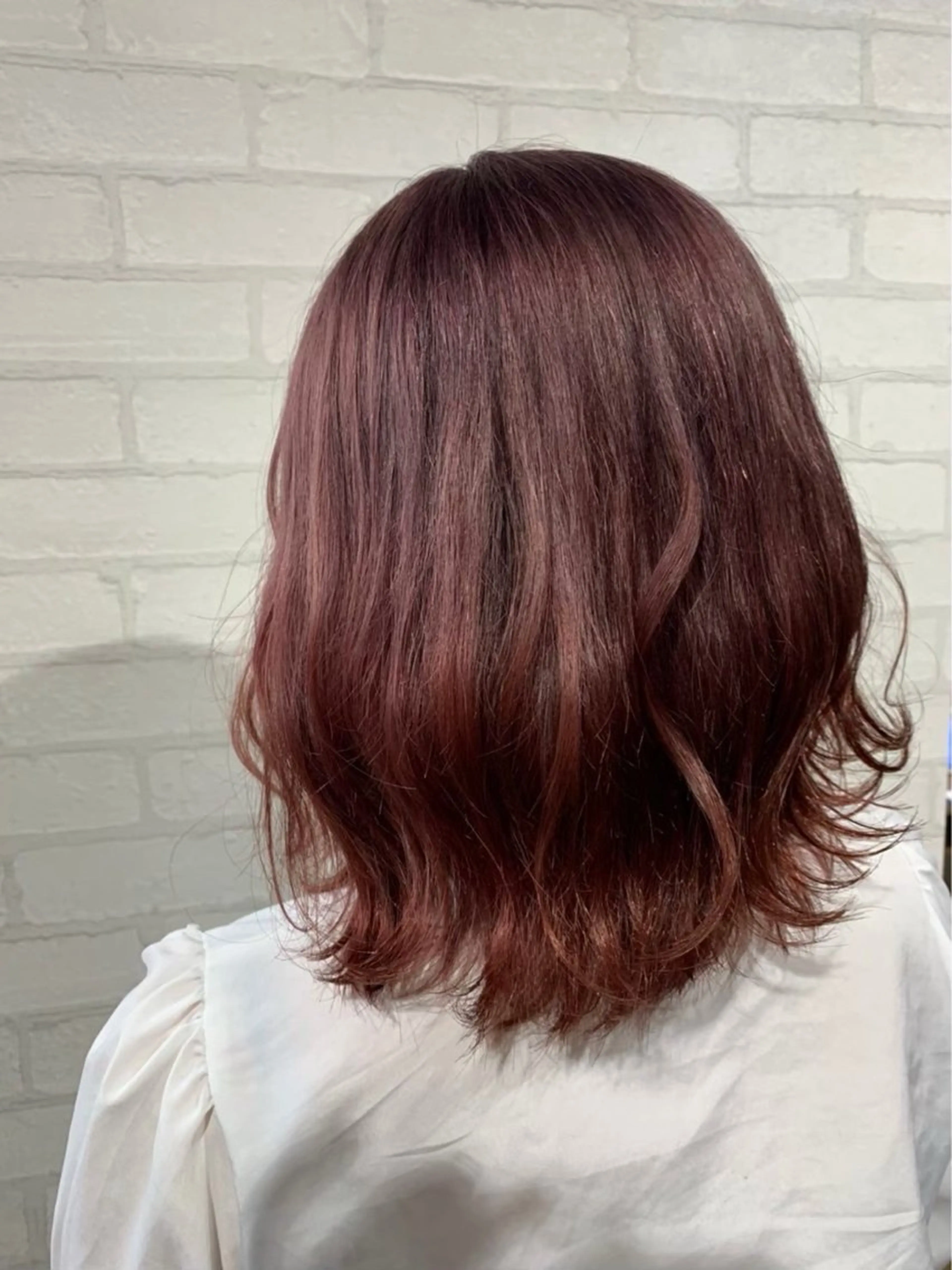 ミディアム カラー 土屋 咲希のヘアスタイル
