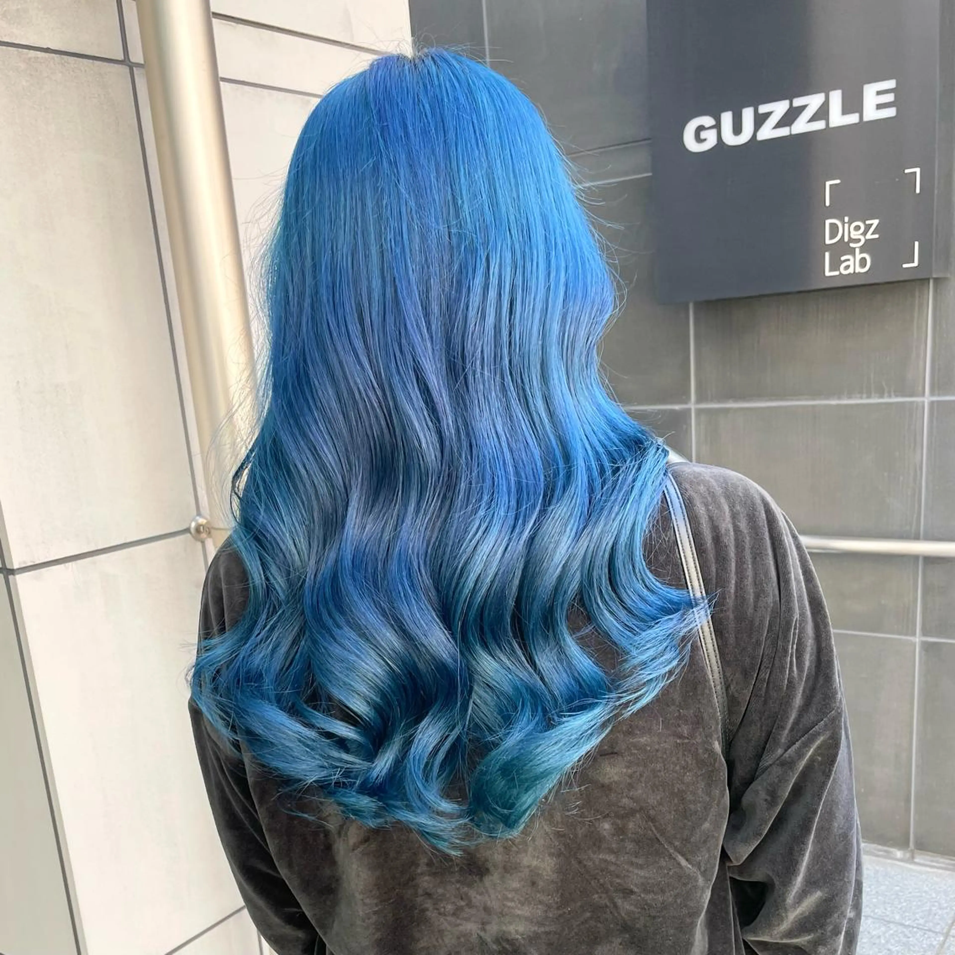 ロング カラー ヘアアレンジ ヘアカラー トリートメント ヘアセット 🧸ハイトーン🧸 ゆっきー🧸のヘアスタイル