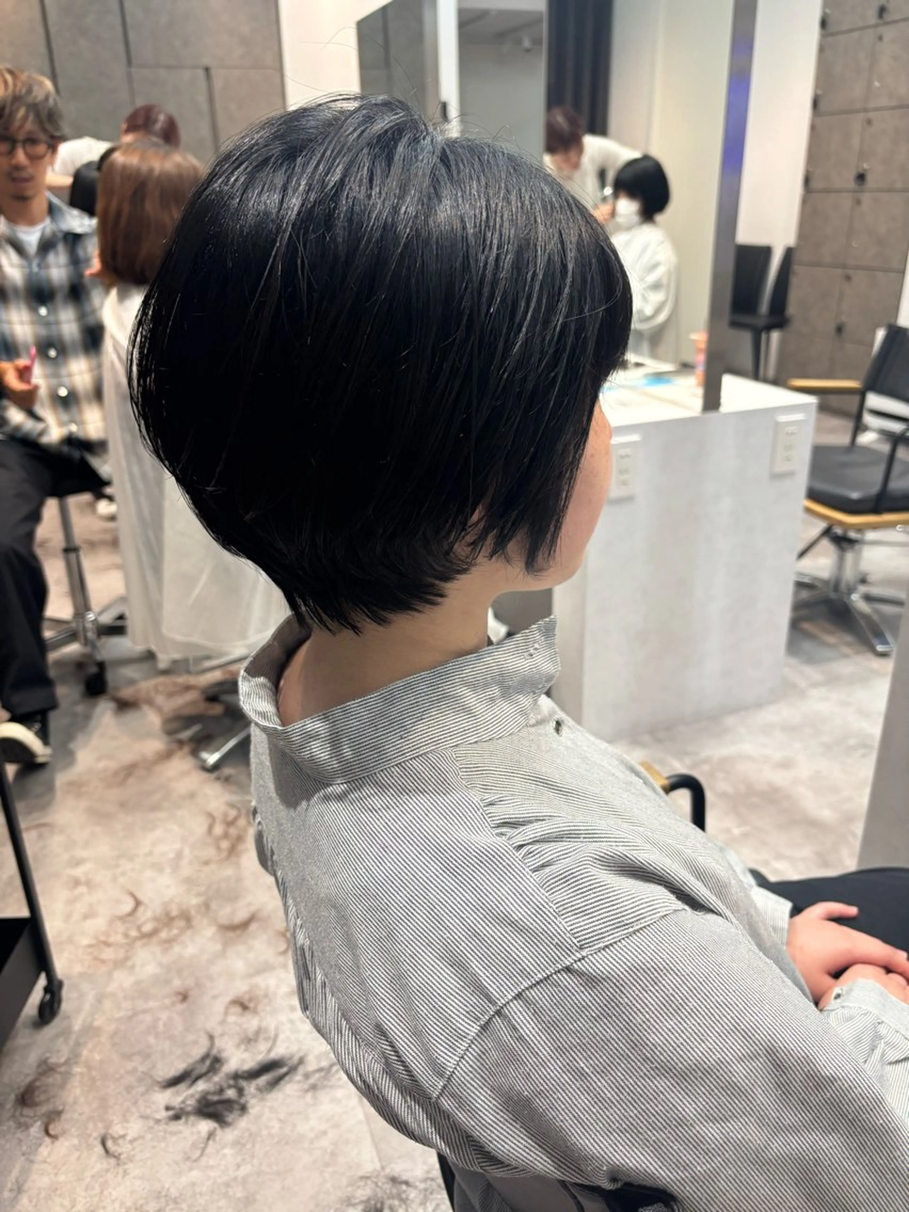 ショート カラー ヘアアレンジ マエダ アズミ🌱のヘアスタイル
