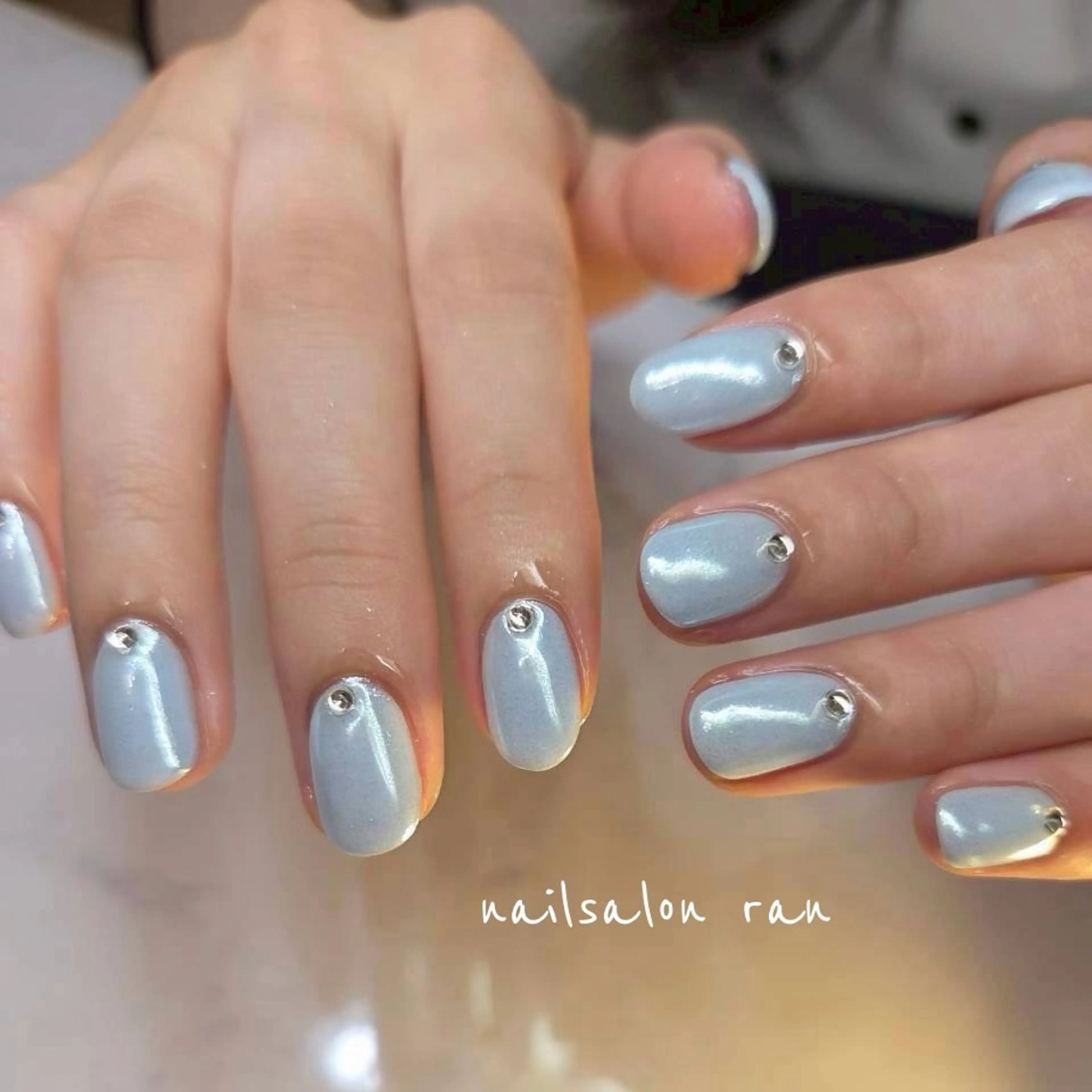 ネイル ブルー ミラーネイル ハンドネイル nailsalon ranのネイルデザイン