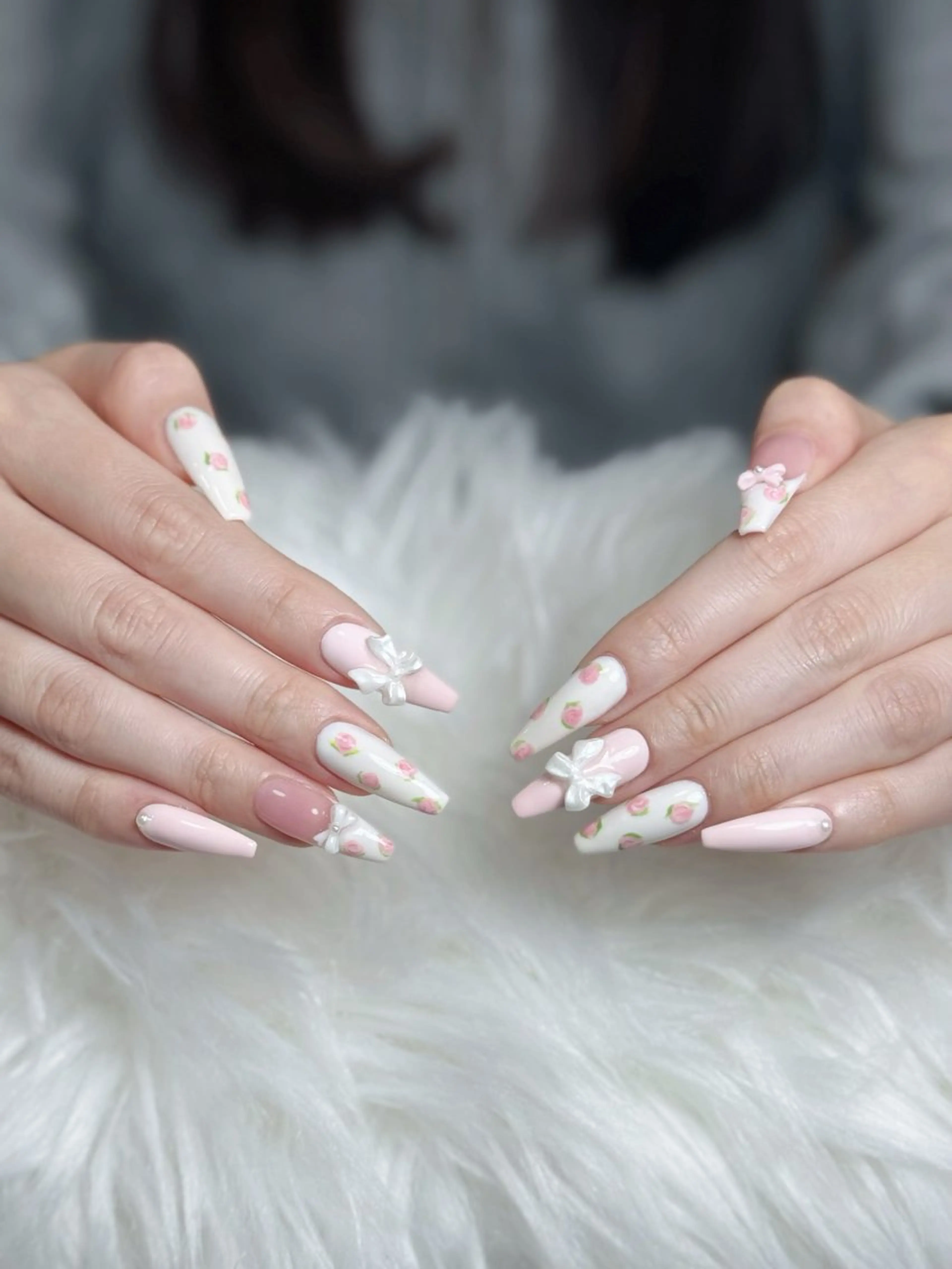 ネイル フレンチネイル ジェルネイル キラキラネイル 韓国ネイル マグネットネイル Julli nail studio所属・Julli NailStudioのネイルデザイン