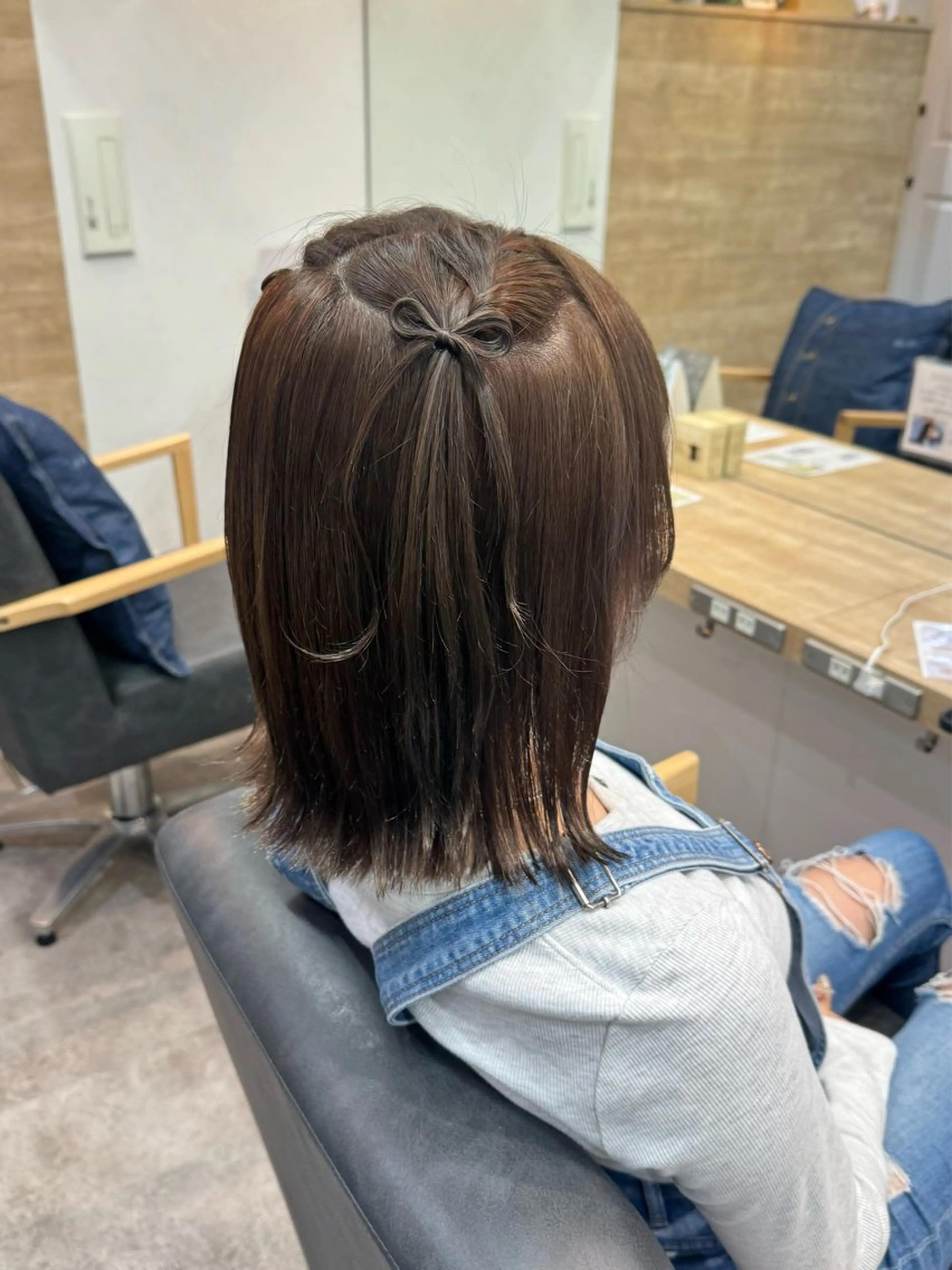 ミディアム カラー ヘアアレンジ ブラウンカラー ヘアカラー ヘアセット 艶カラーヘアアレンジ 縮毛矯正🍓ひふみのヘアスタイル
