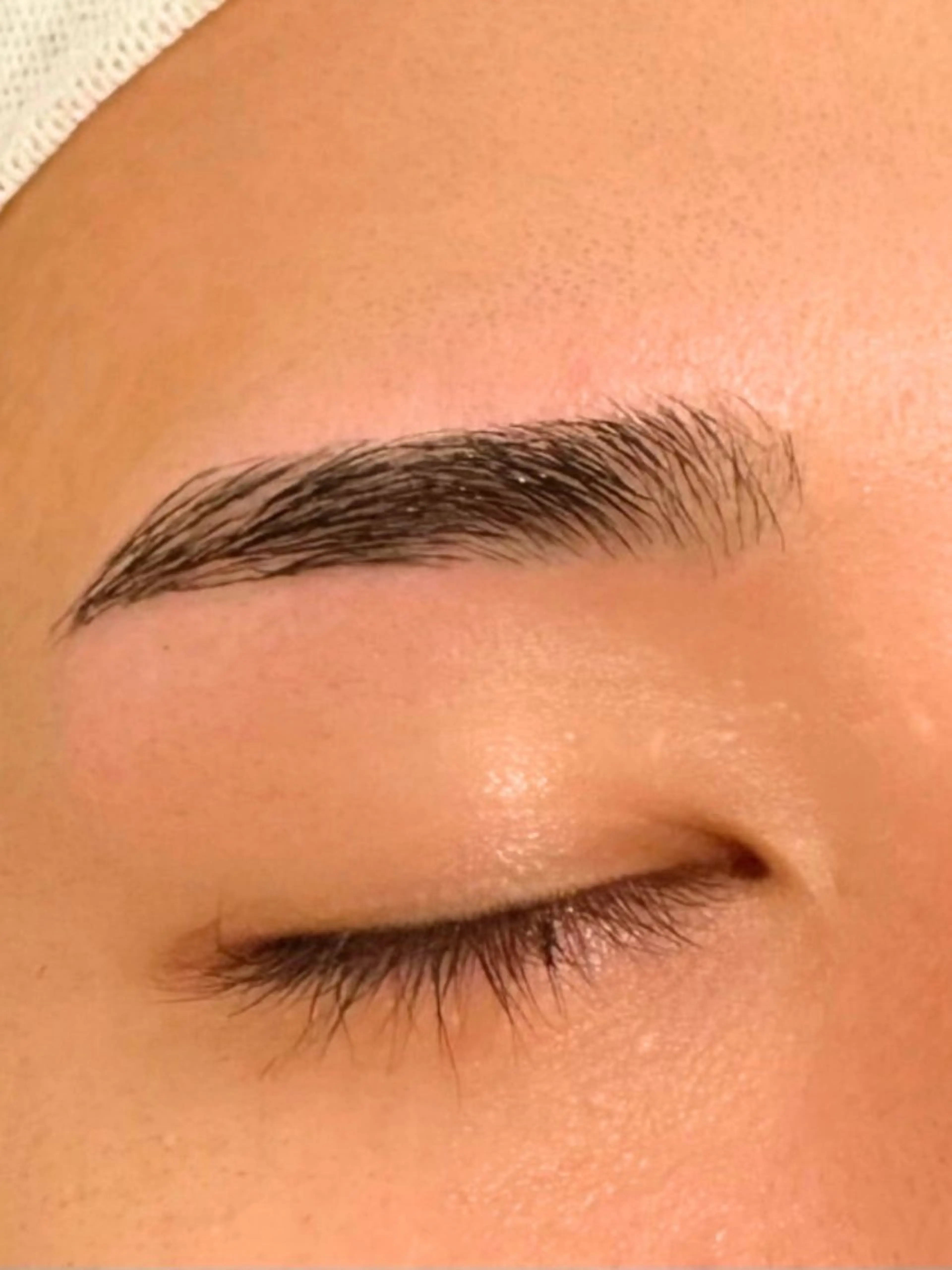 アイブロウ 眉カット メンズアイブロウ ワックス脱毛 眉カット その他(アイブロウ) メンズサロン REGNO（レグノ）のヘアスタイル