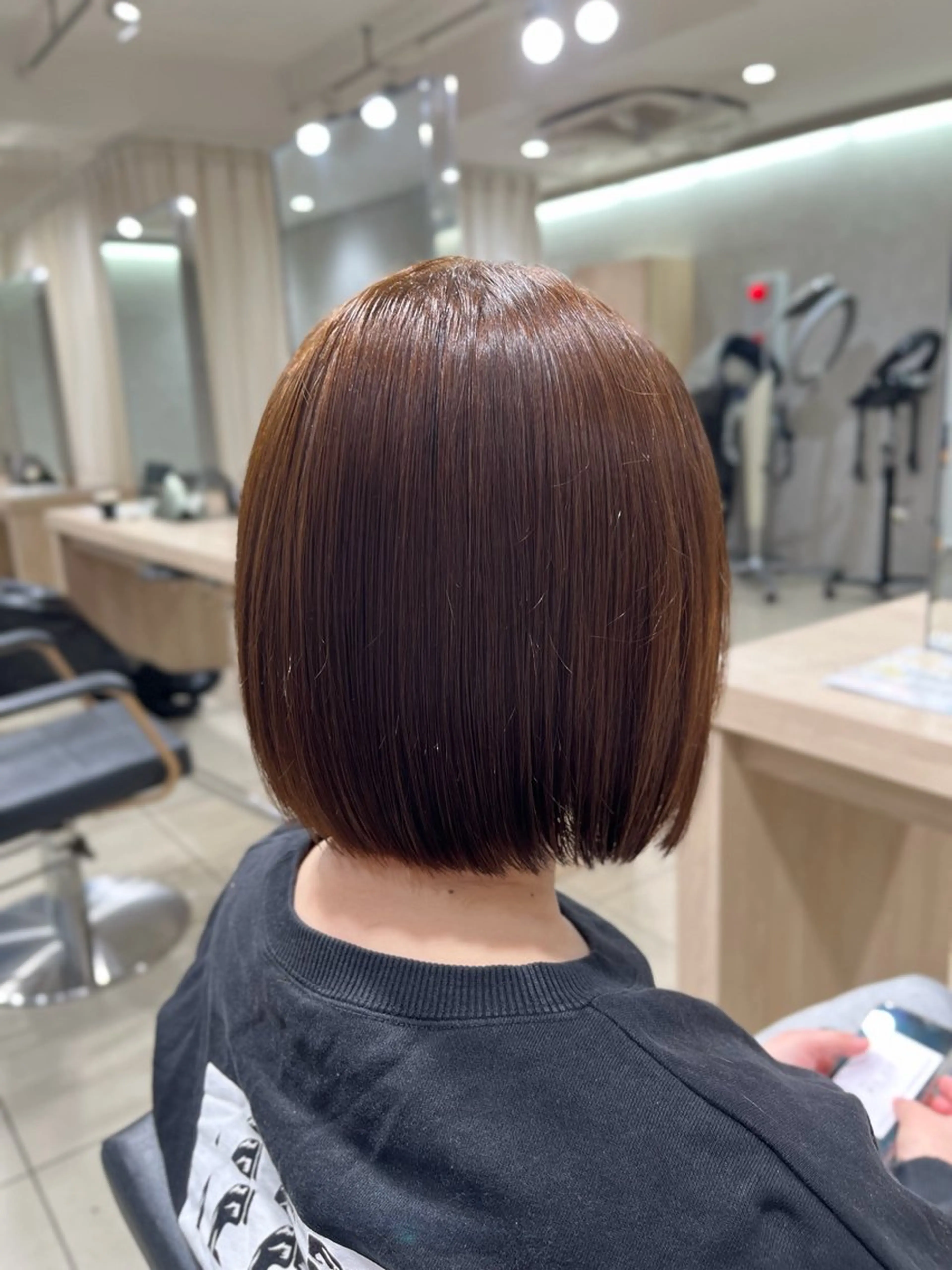 ミディアム カラー ブリーチ ダブルカラー ボブ 髪質改善 カット ヘアカラー トリートメント 巖本 真希のヘアスタイル