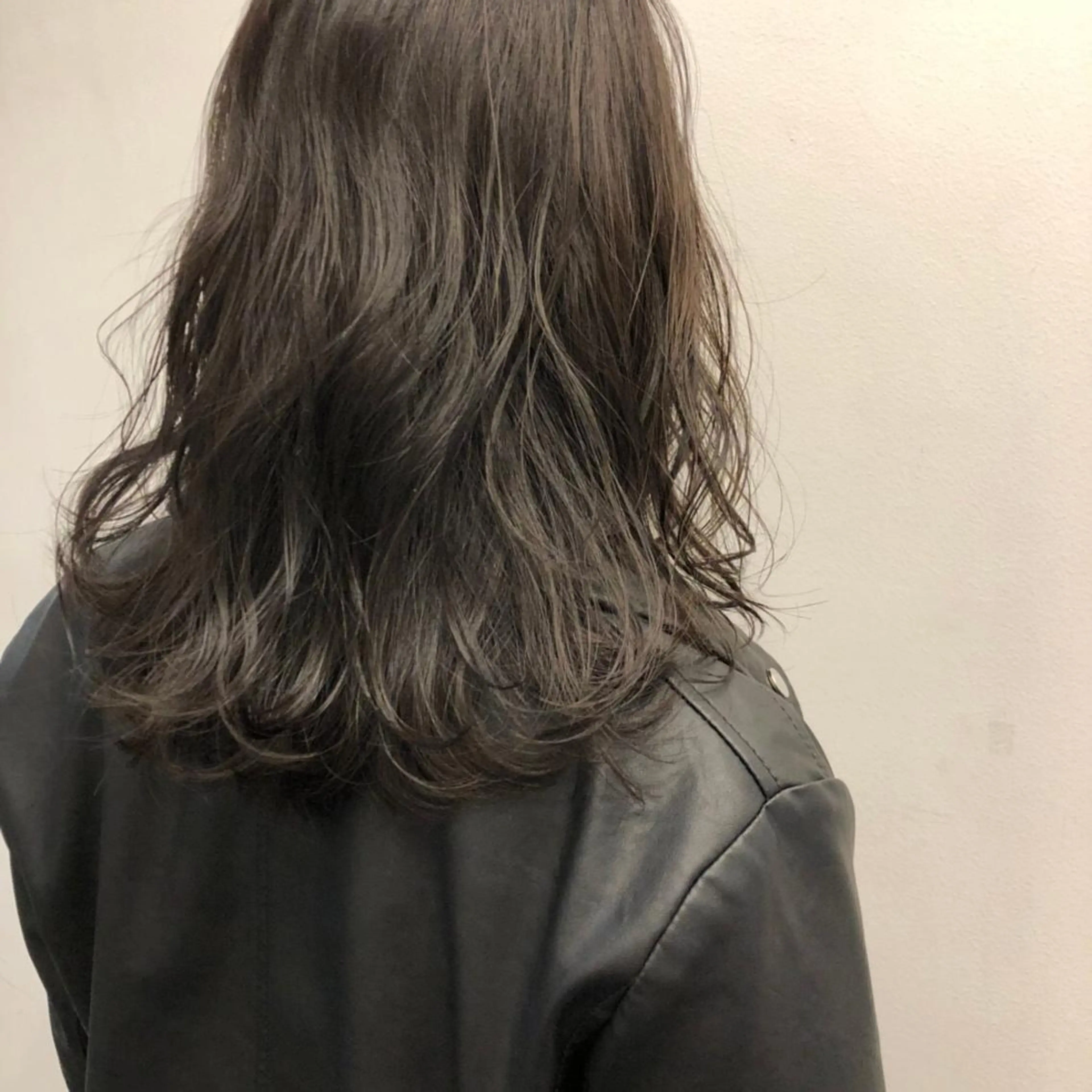 ミディアム カラー パーマ ヘアカラー トリートメント apish 夏琳のヘアスタイル