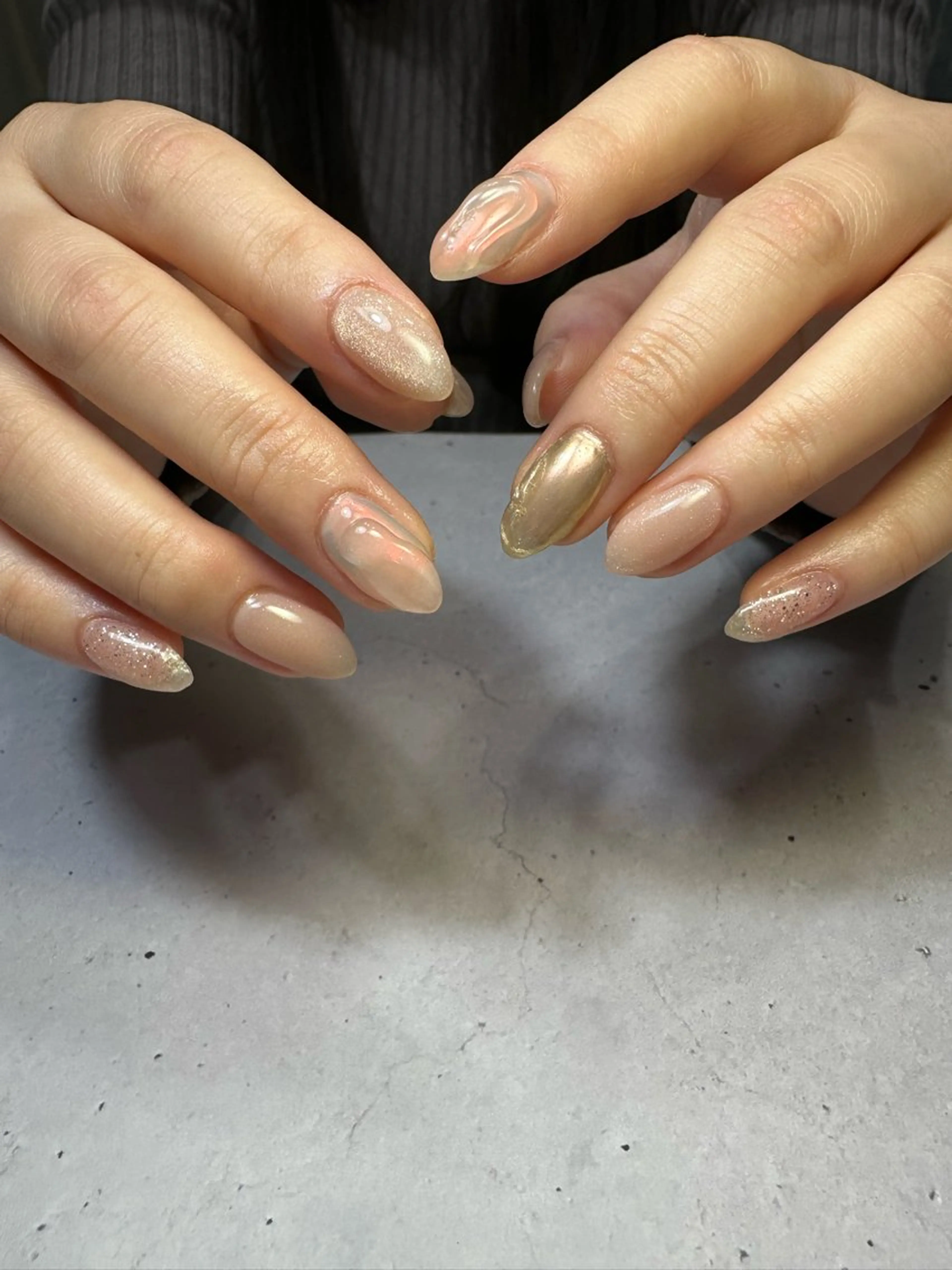 ネイル ブルー フットネイル マグネットネイル ミラーネイル ニュアンスネイル ハンドネイル nailsalon Daphneのネイルデザイン