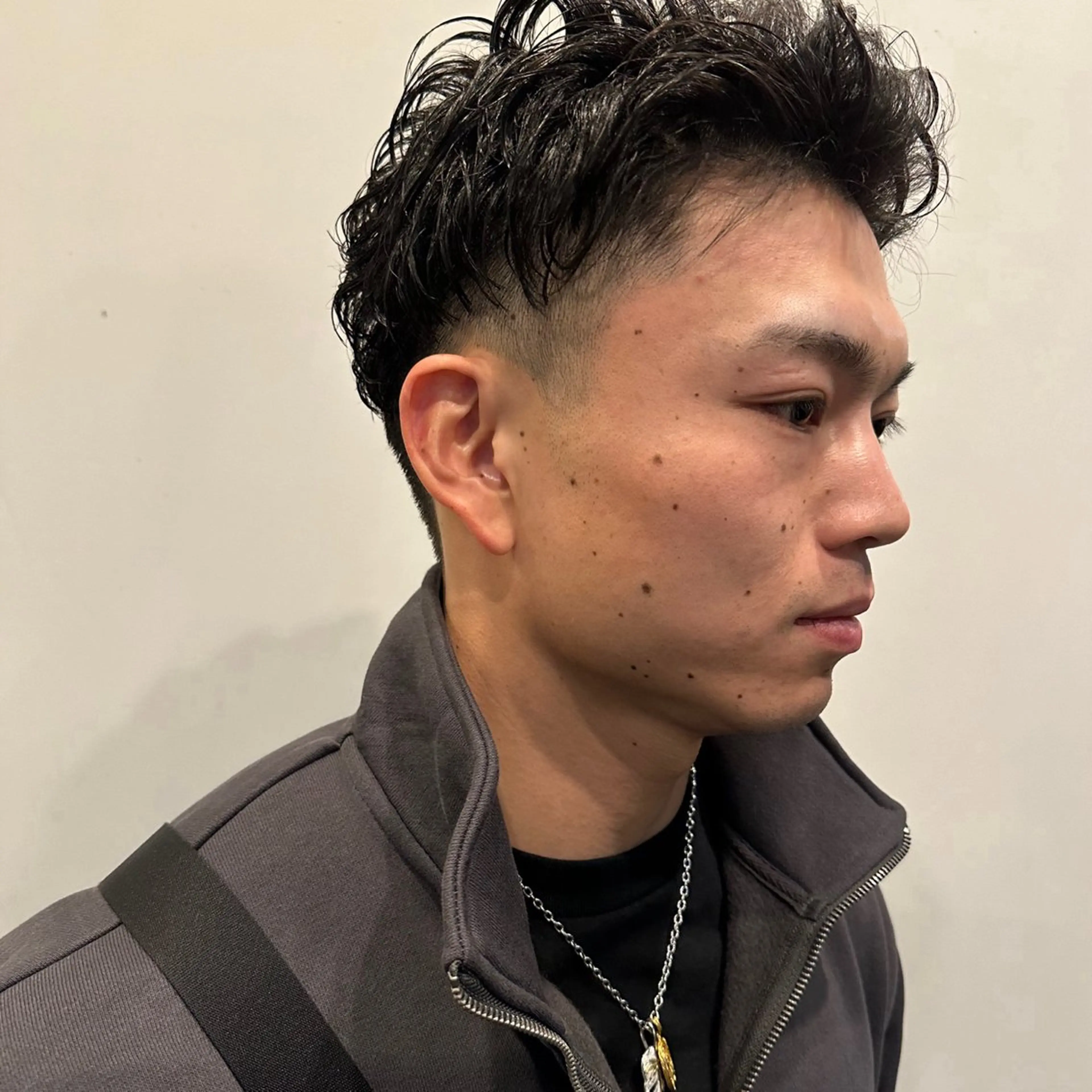 【WAHL】で作るフェードカットの写真