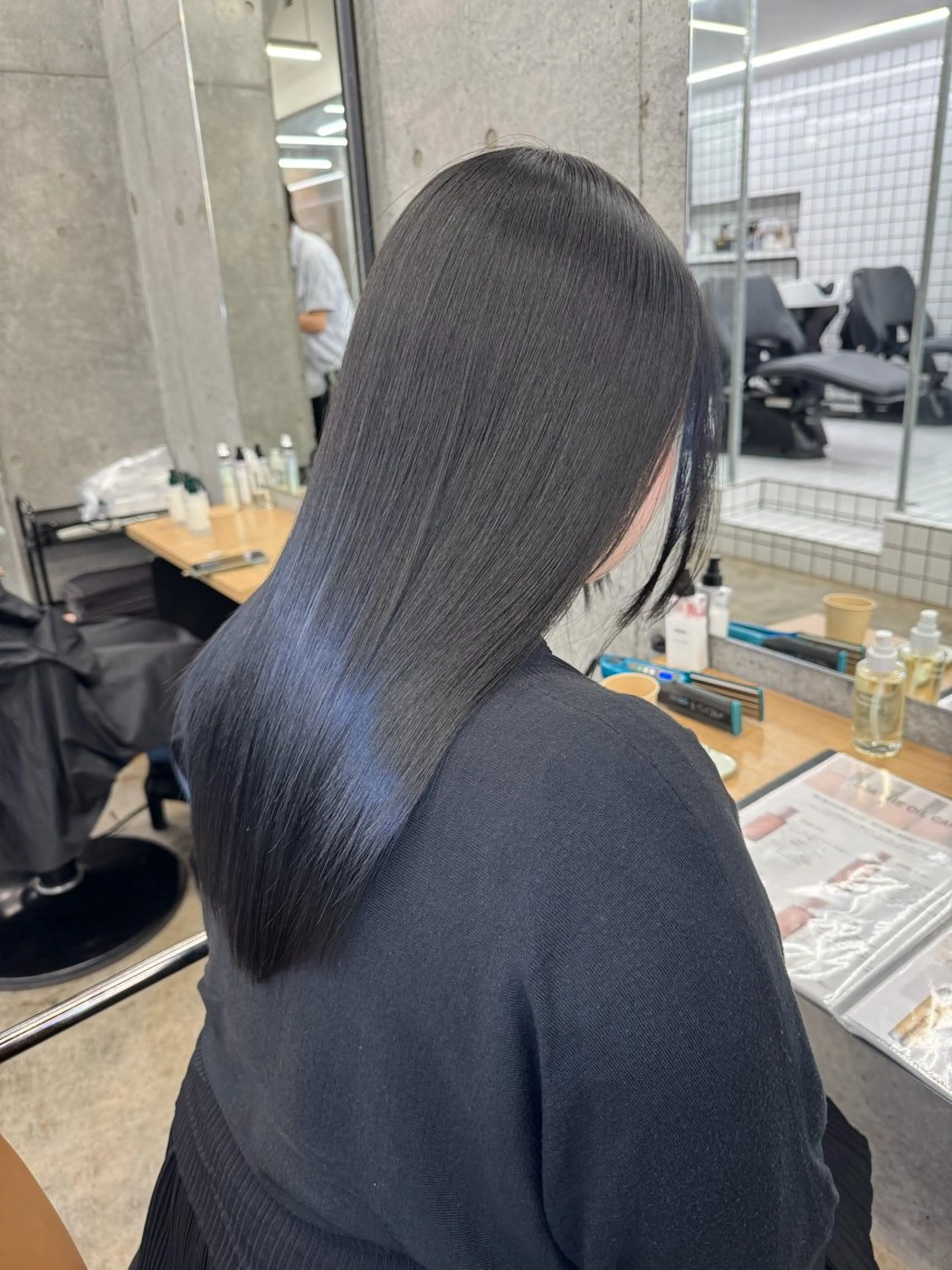 ロング 髪質改善 レイヤーカット 縮毛矯正 トリートメント 縮毛矯正 トリートメント 髪質改善×縮毛矯正× 艶カラー 吉原和磨のヘアスタイル