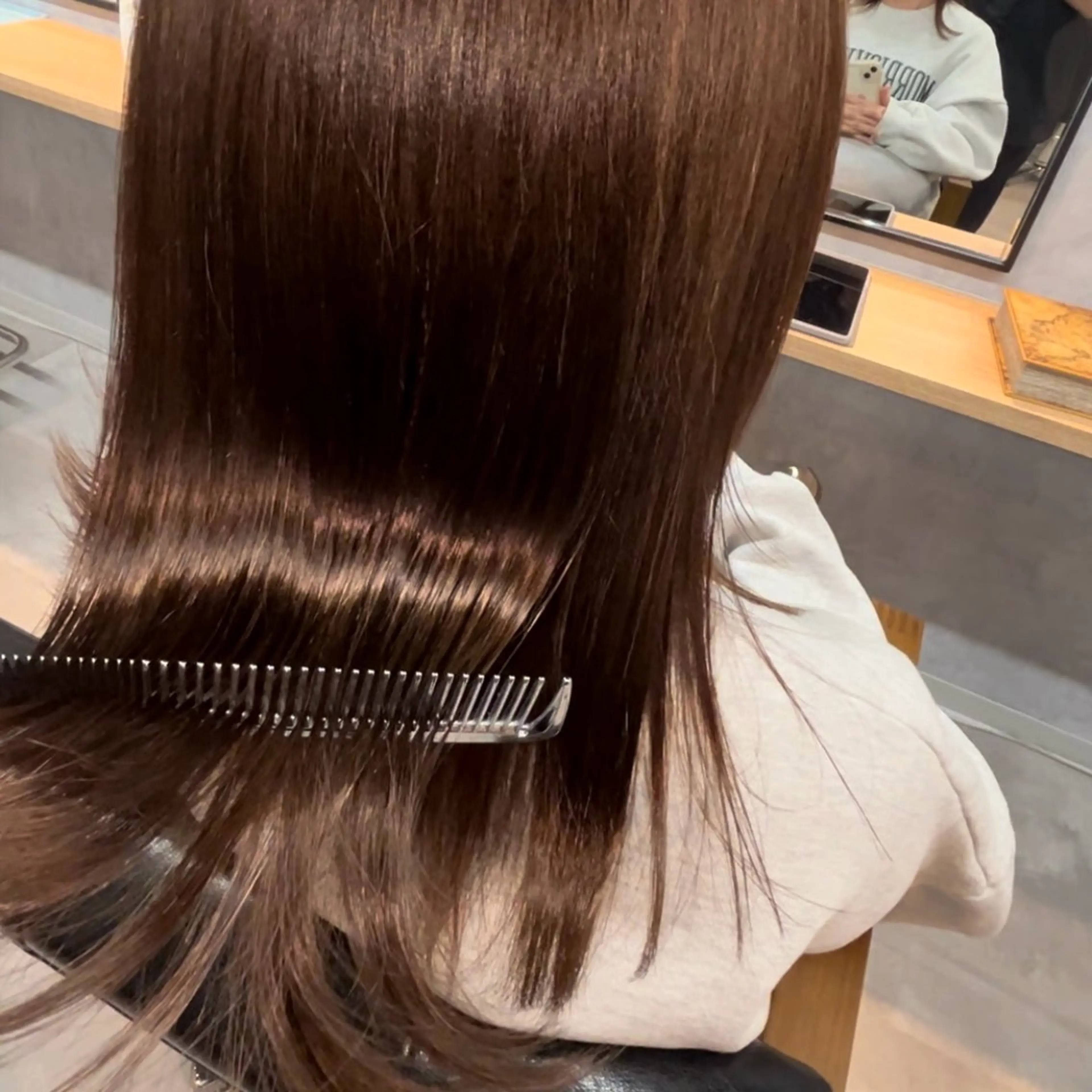 セミロング トリートメント 小山洋次/阪急茨木/ 透明感カラーショートのヘアスタイル