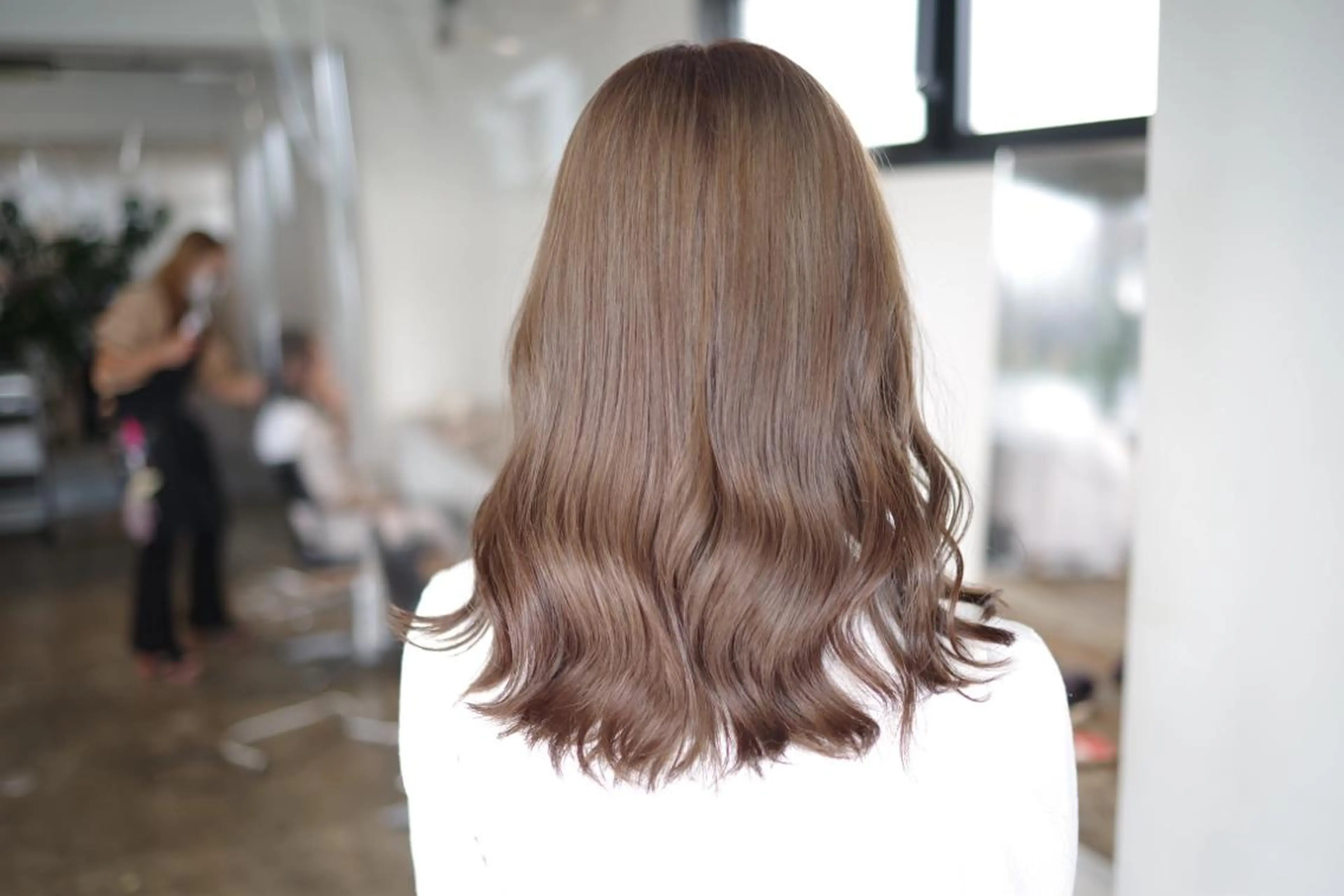 ミディアム カラー ベージュカラー ブラウンカラー ブラウンベージュ ✅ケアブリーチ✅ トヨオカ ノブヒデのヘアスタイル