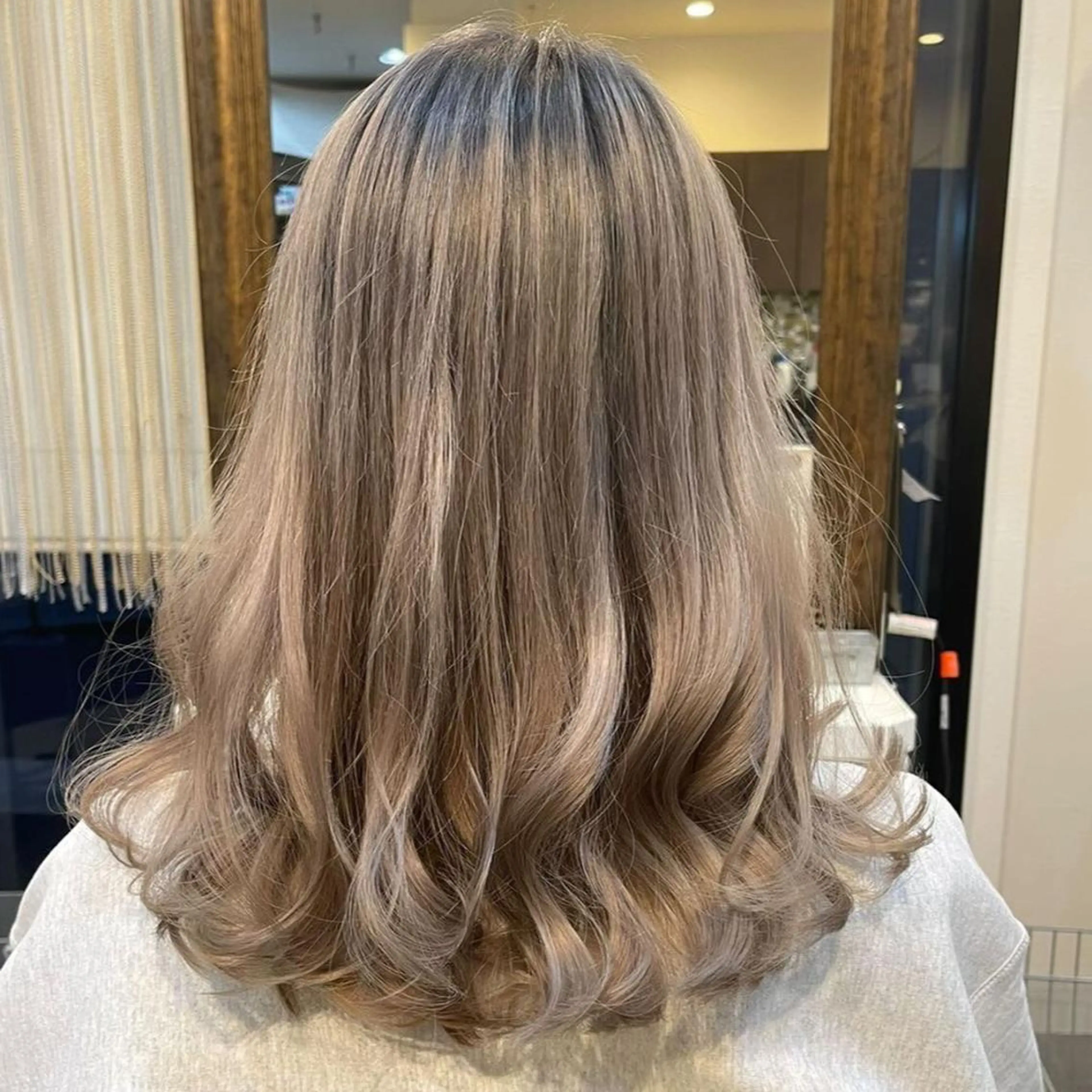 セミロング AWANIKO   浦添店所属・AWANIKO 浦添店のヘアスタイル