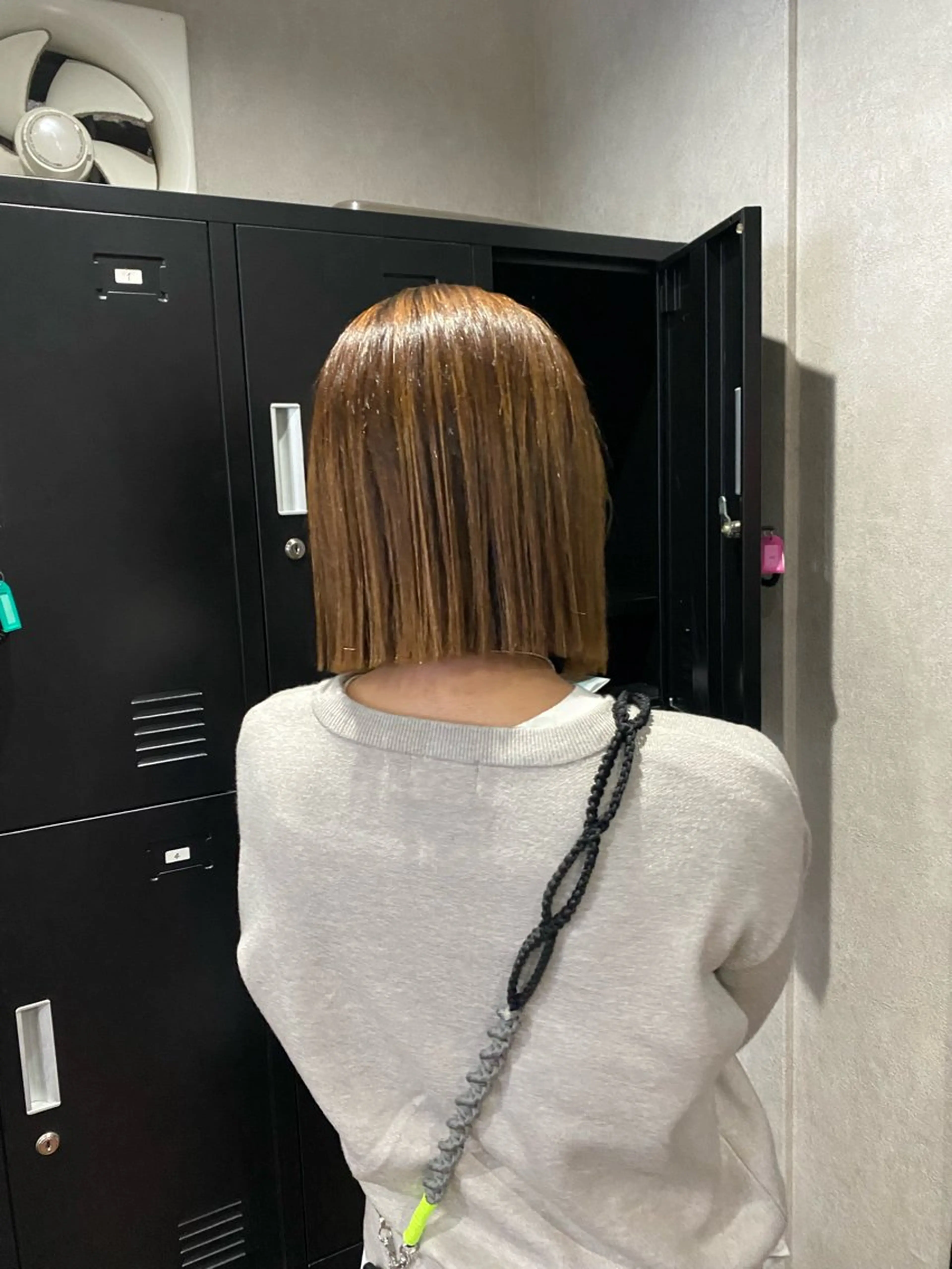 ミディアム ボブ 縮毛矯正 _White所属・ＳＨＩ ＺＵのヘアスタイル