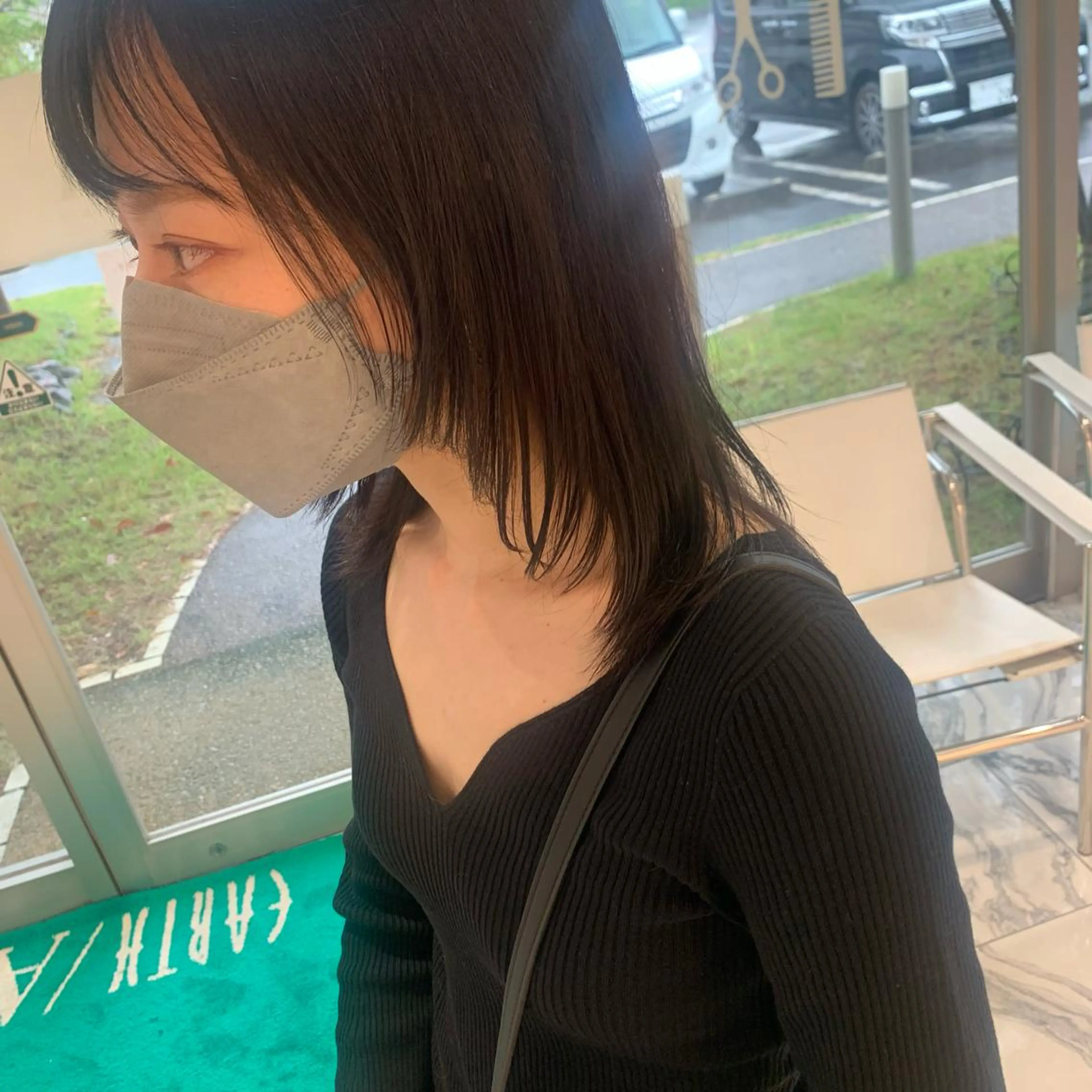 セミロング カット 畠山 華奈のヘアスタイル
