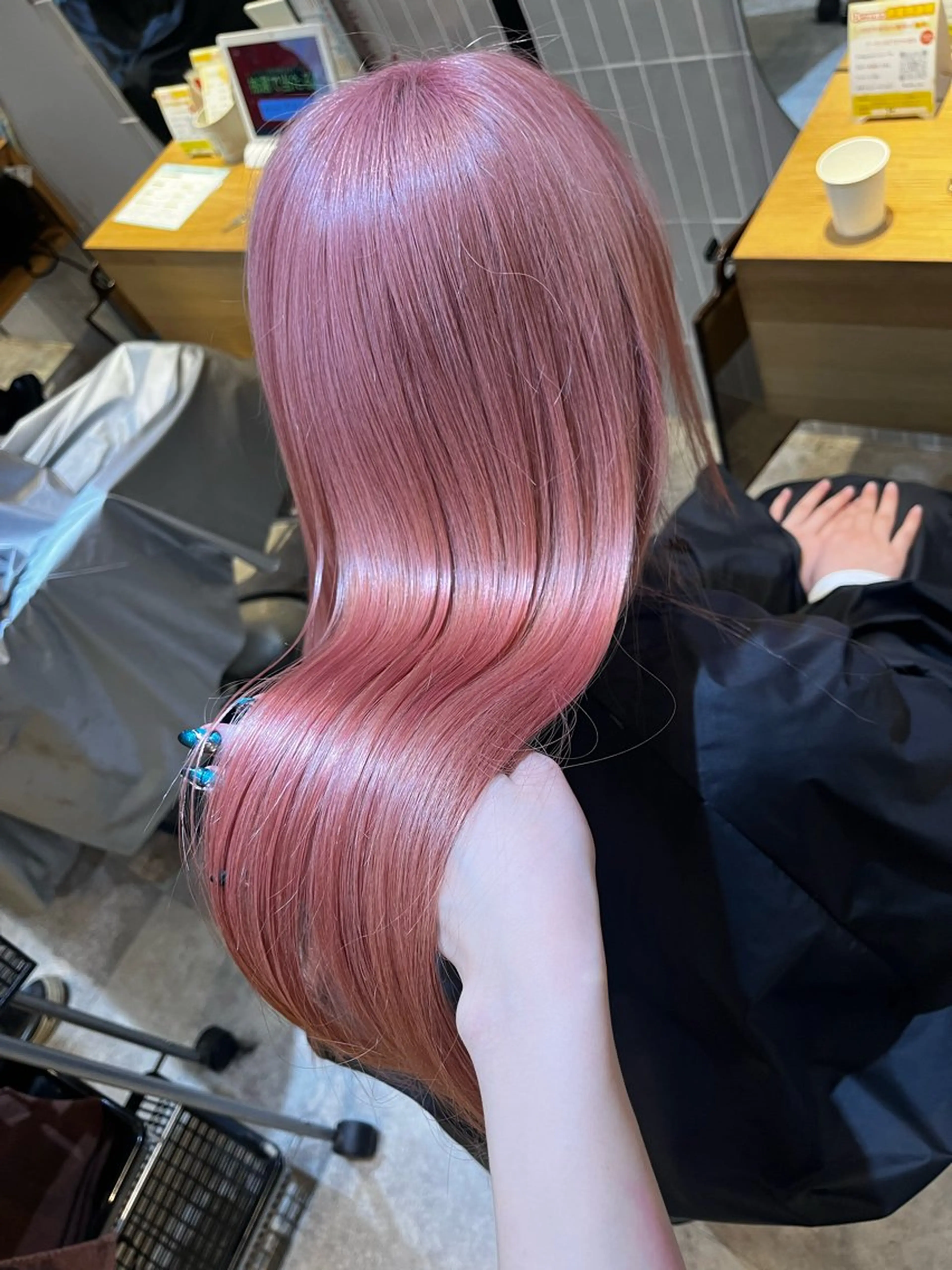 ロング カラー ベージュカラー ブリーチ ブラウンカラー ケアブリーチ カシス カット ヘアカラー トリートメント ラフィスヘアードープ所属・👑髪質改善wカラー /ハイトーン/アユカのヘアスタイル