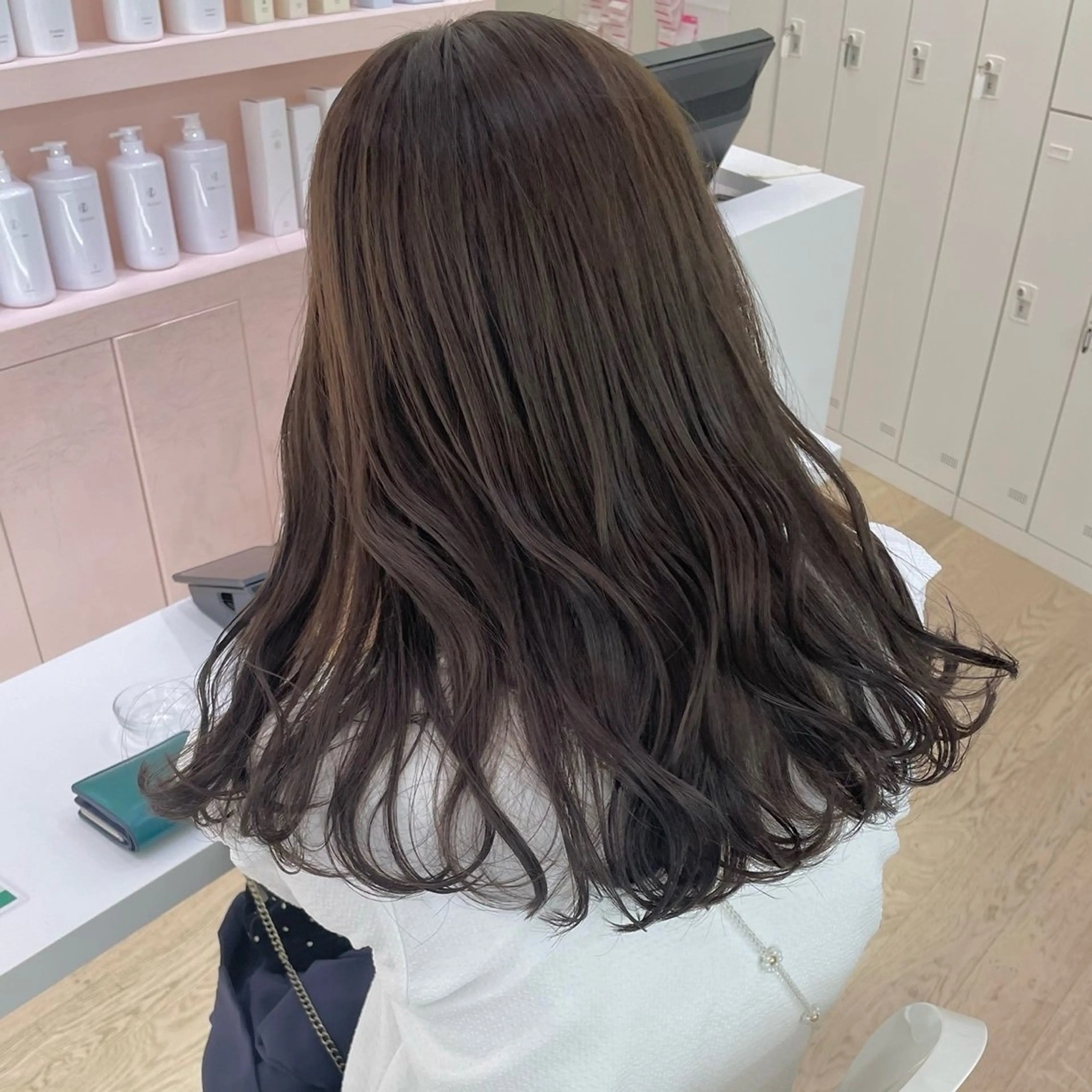 セミロング カラー ヘアカラー ParveMix￤ 大賀さつき🍨🤍のヘアスタイル