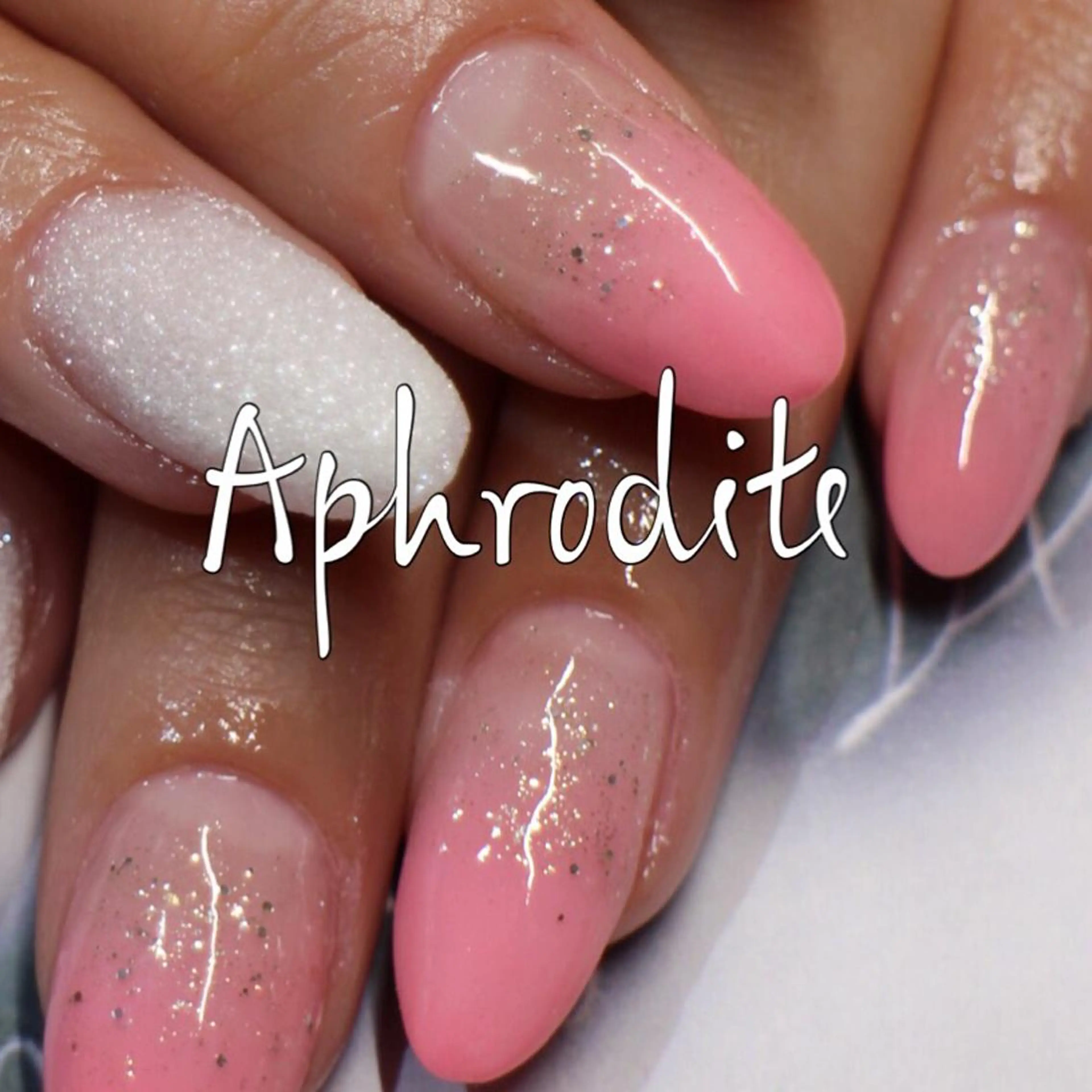 ネイル グラデーション ピンク スカルプネイル APHRODITE Nagisaのネイルデザイン