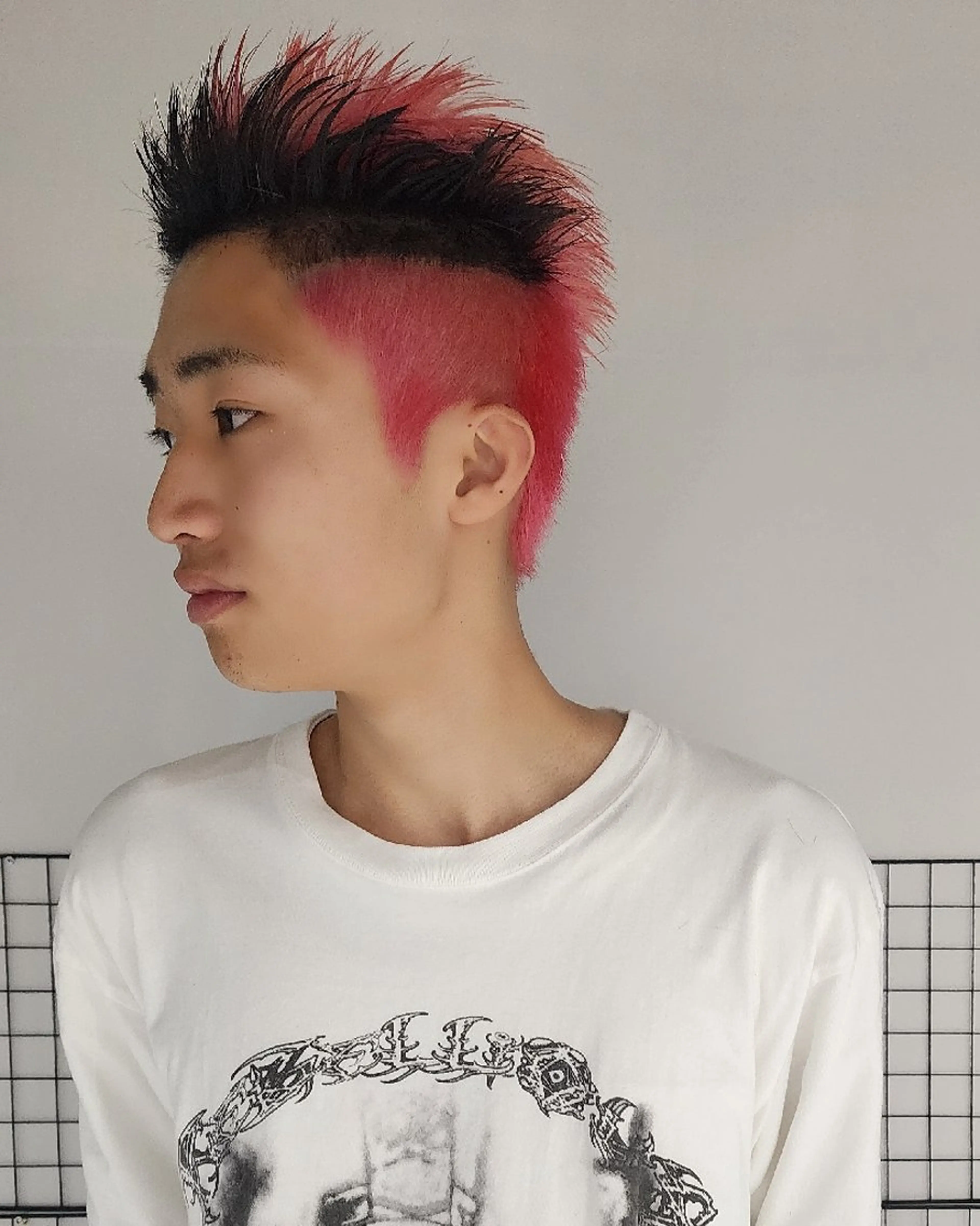 メンズ カラー Backbocker所属・ハイトーン/ブリーチ /デザインカラーのヘアスタイル