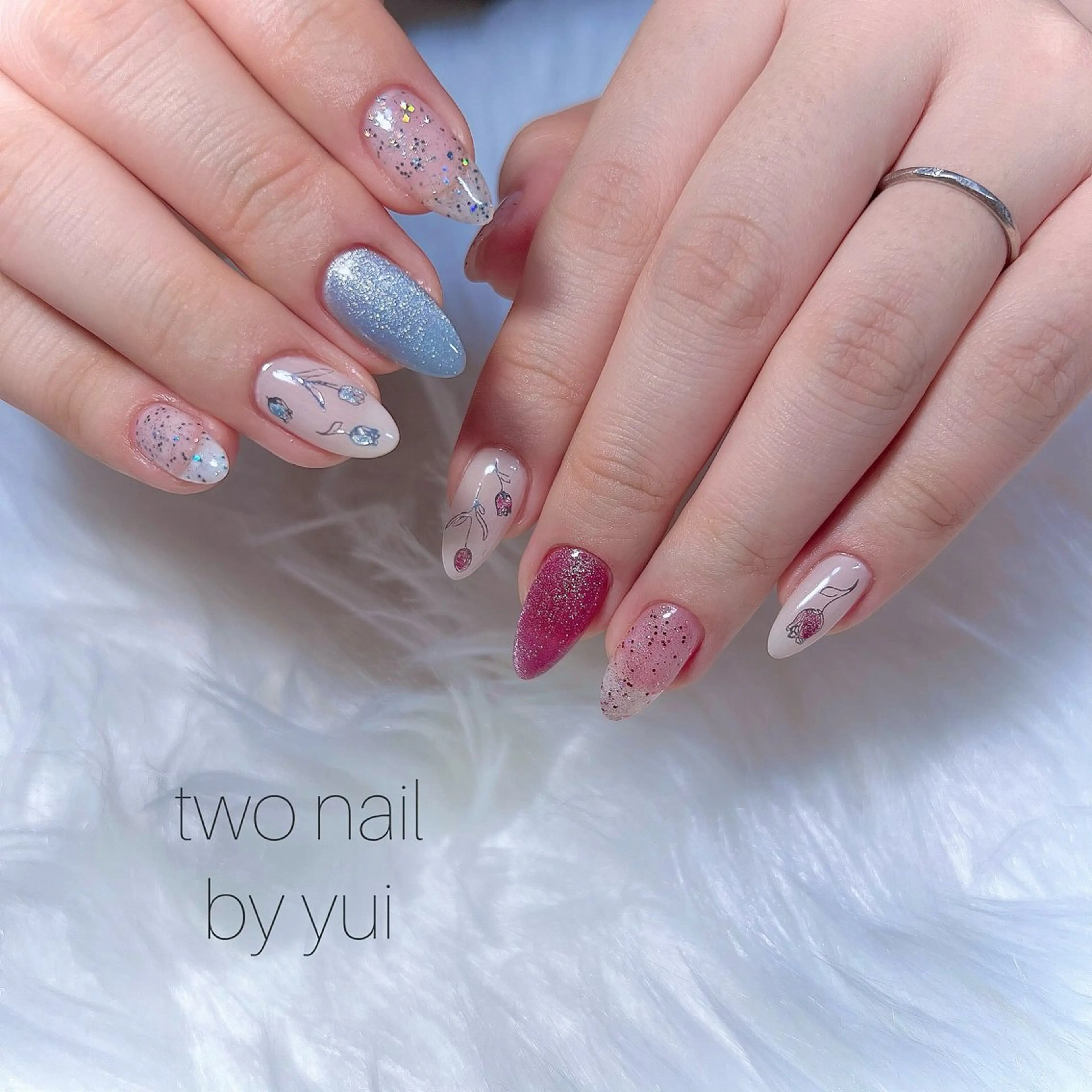 ネイル キラキラネイル マグネットネイル ネイルチップ ホワイト ハンドネイル two nailのネイルデザイン