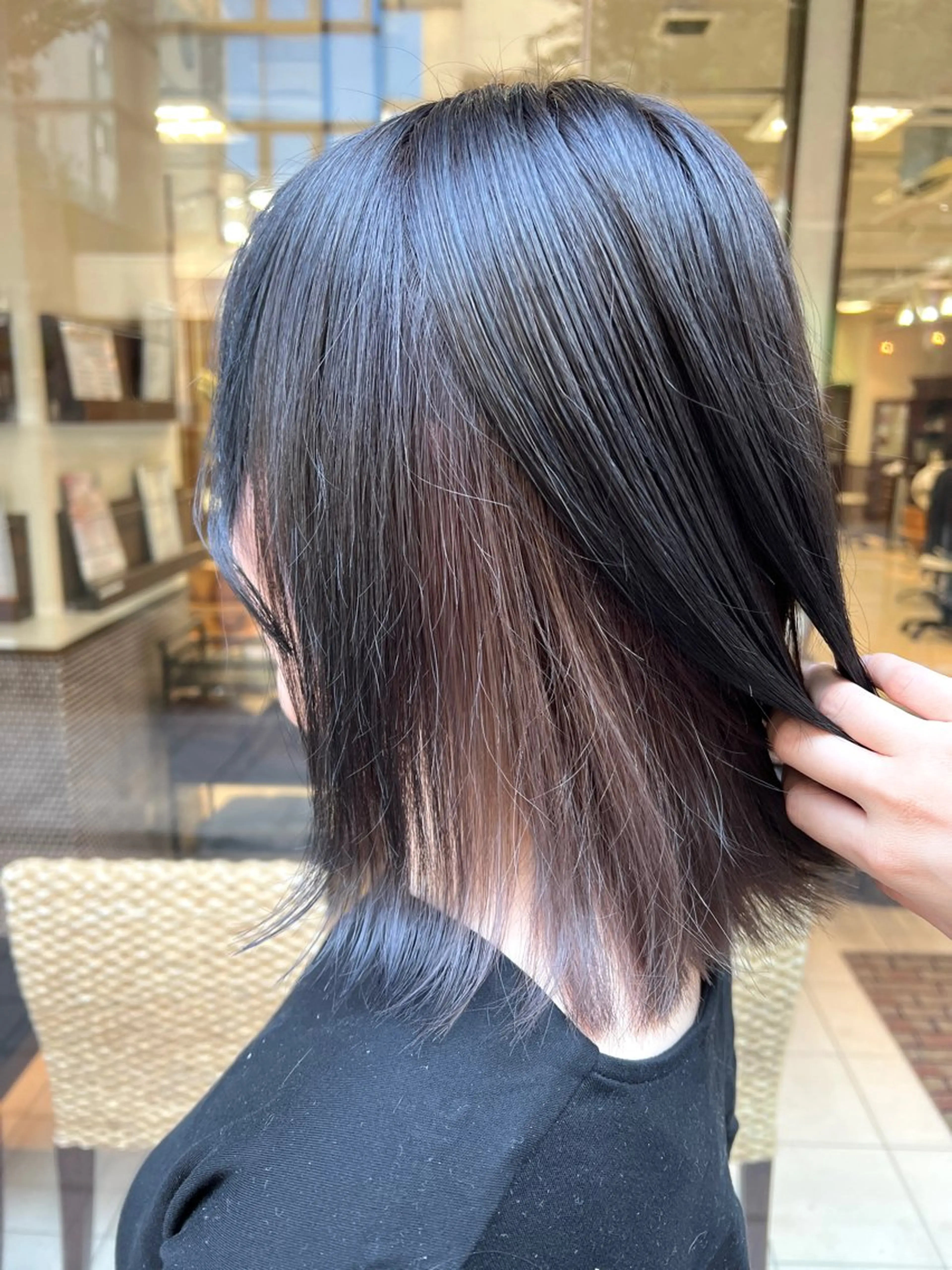 ミディアム カラー インナーカラー 白髪ぼかし脱白髪染め 大塚綾のヘアスタイル