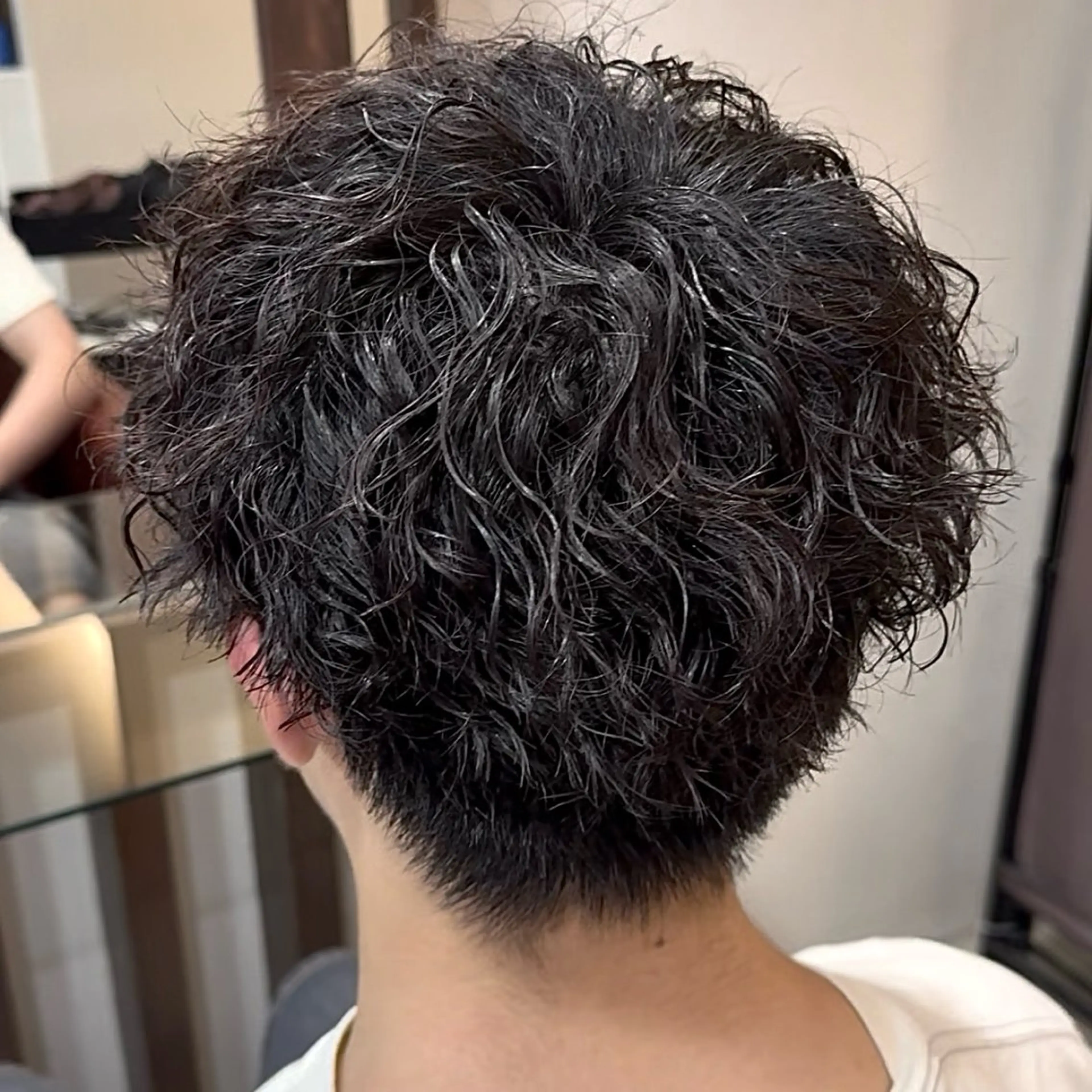 パーマ メンズ メンズパーマ ツイストスパイラルパーマ スパイラルパーマ カット パーマ 波巻き|シャドウ| サーフカール|RYUのヘアスタイル