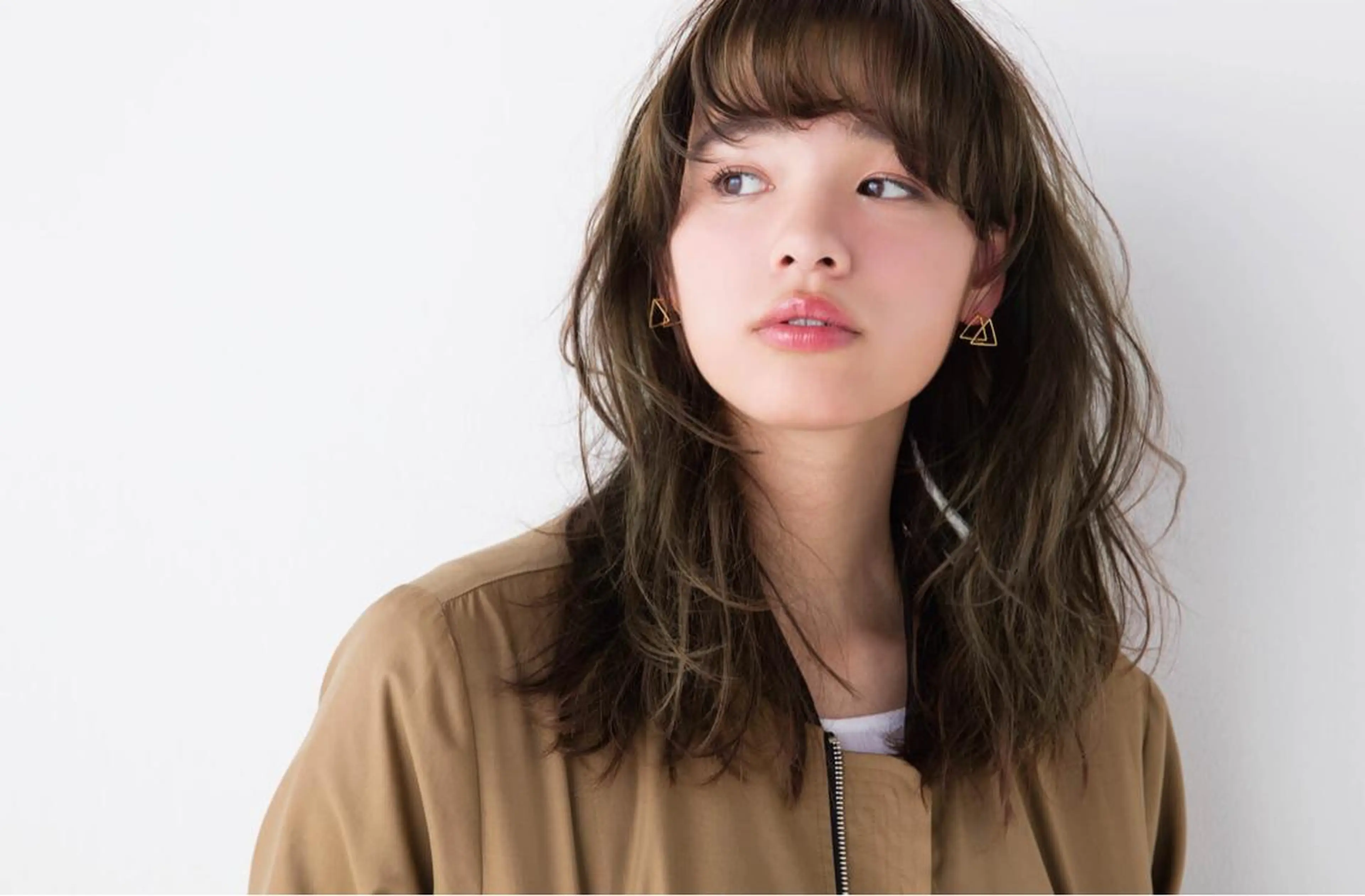 セミロング SHINYA シンヤヘアーズのヘアスタイル