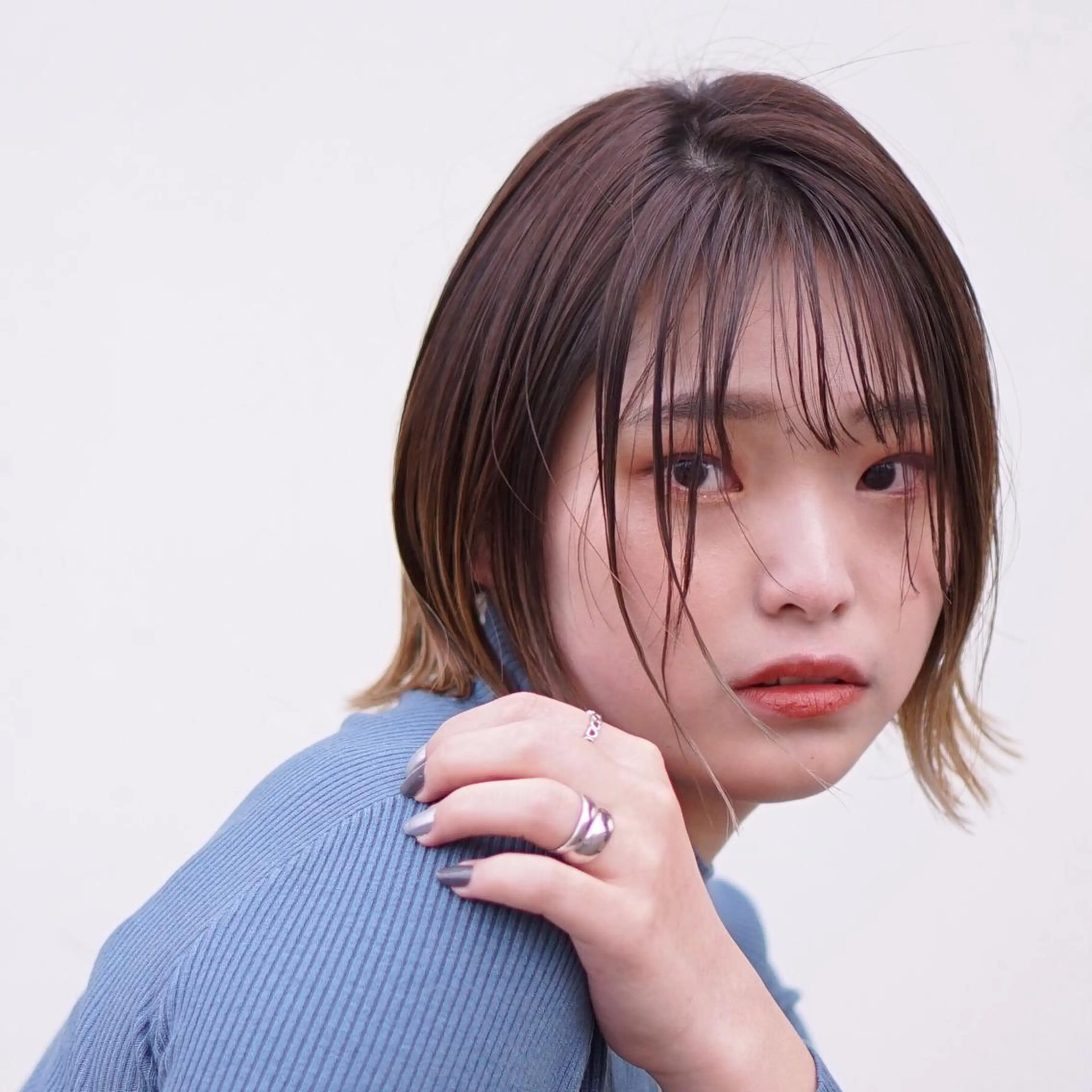 ショート カラー バレイヤージュ ベージュカラー グラデーションカラー ボブ レイヤーカット 石川 友美のその他イメージ