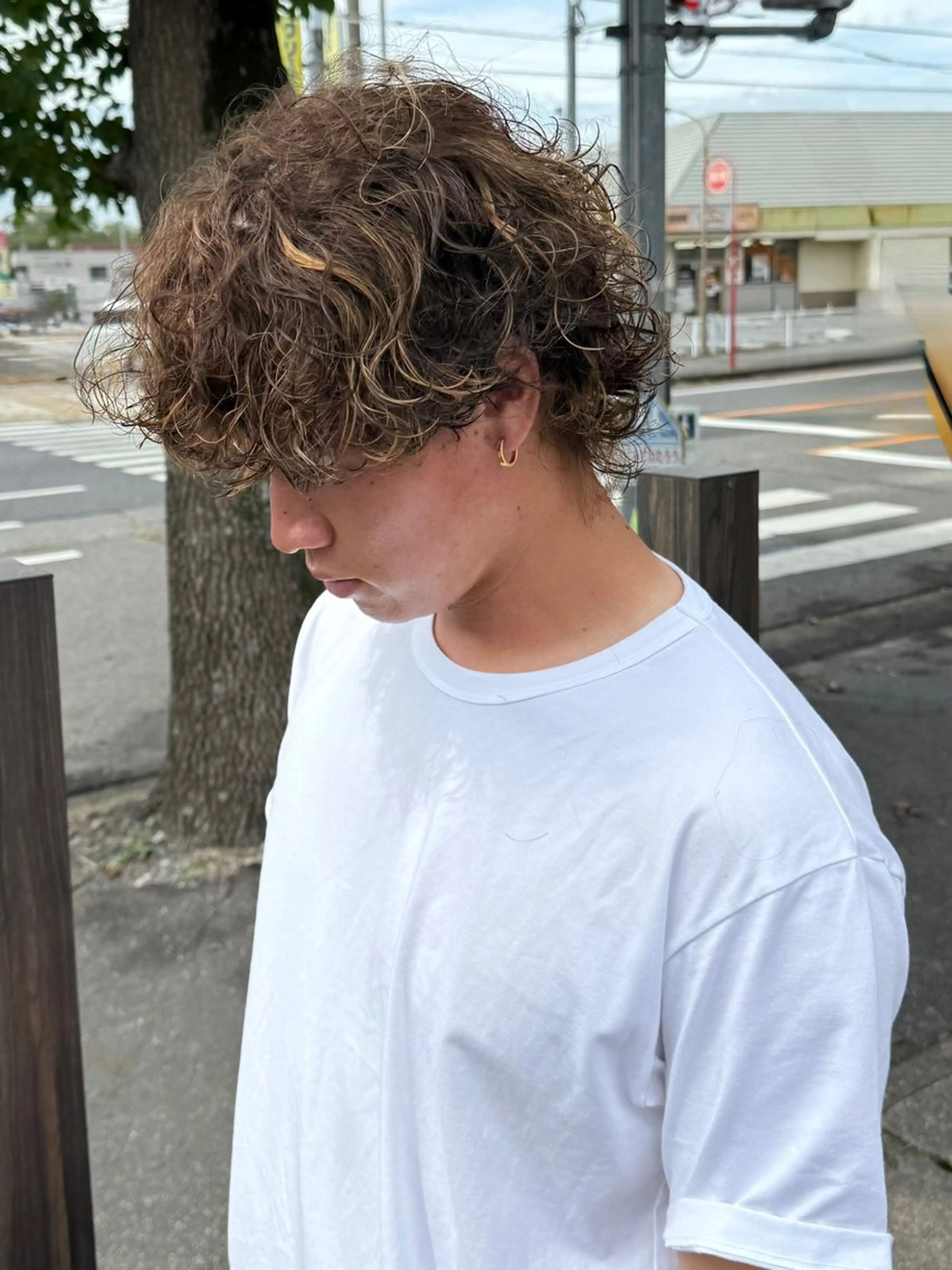 カラー パーマ メンズ メンズハイライト ハイライトカラー カット ヘアカラー トリートメント 88 hair design所属・🫧ハルカ🫧 レイヤーカットのヘアスタイル