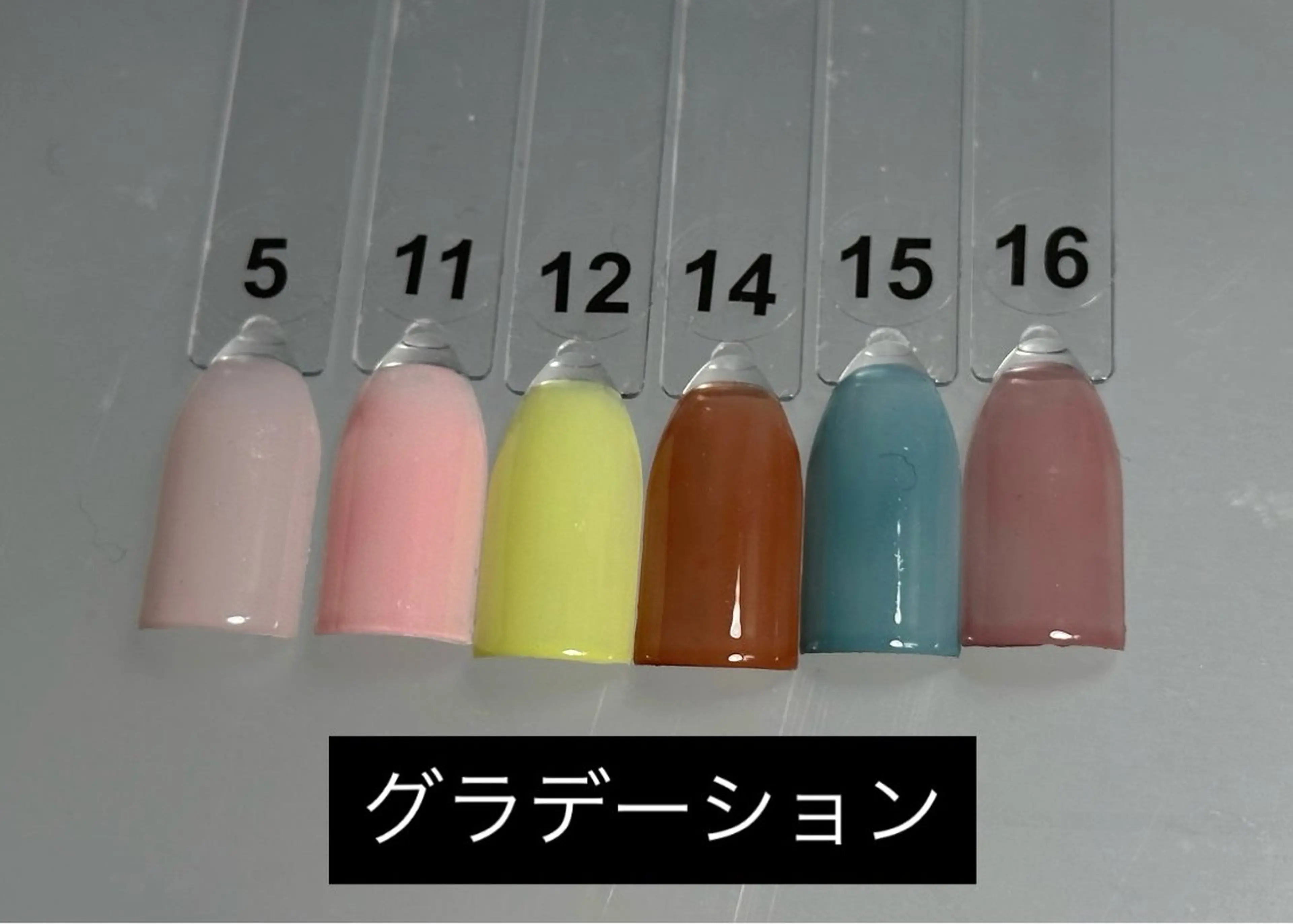 【研修ネイリスト】新規限定(オフ込み)🎀グラデーションネイル※色指定ありの写真