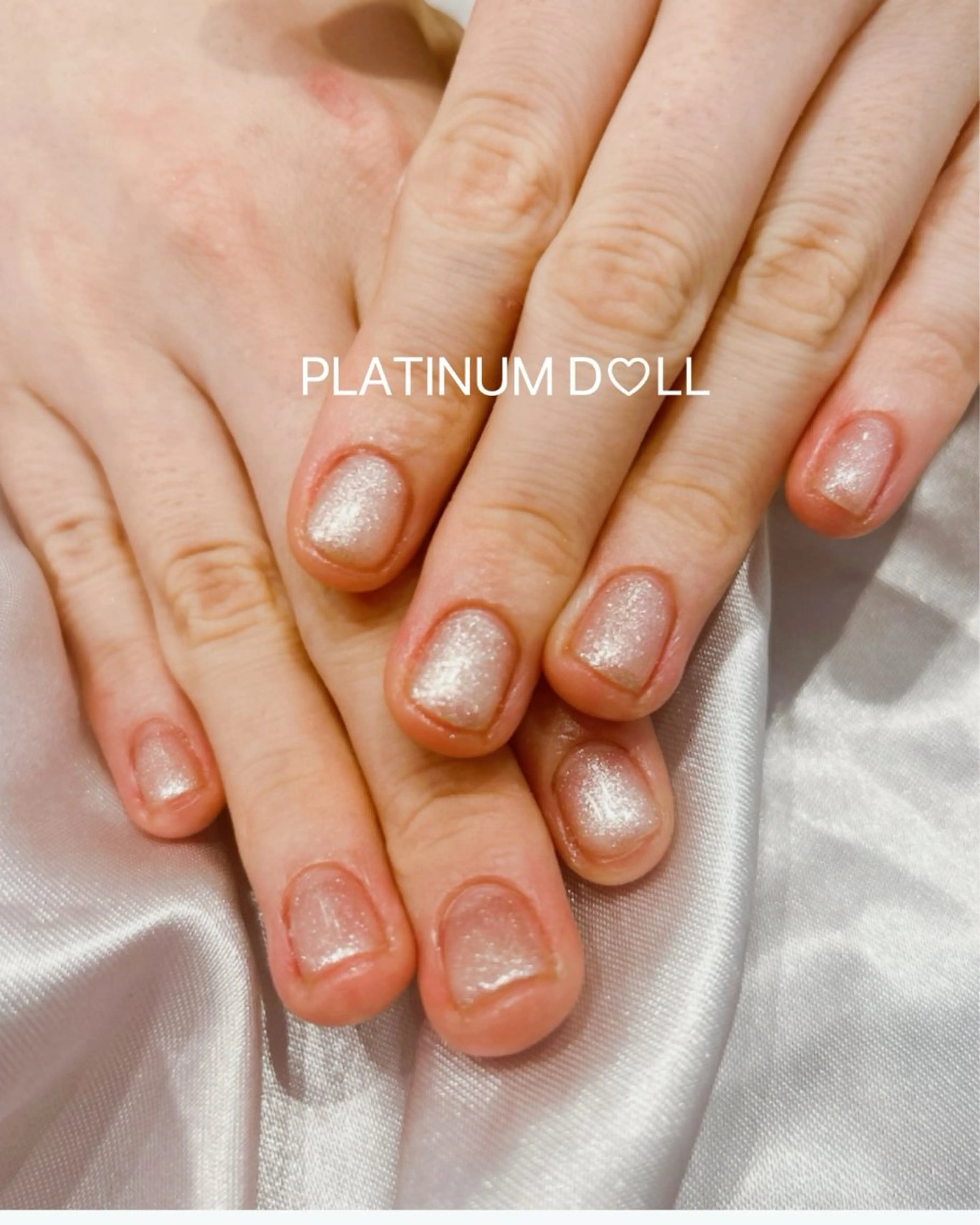 ネイル フットネイル グラデーション キラキラネイル 韓国ネイル マグネットネイル ハンドネイル 🎀PLATINUM DOLL はな🎀のネイルデザイン