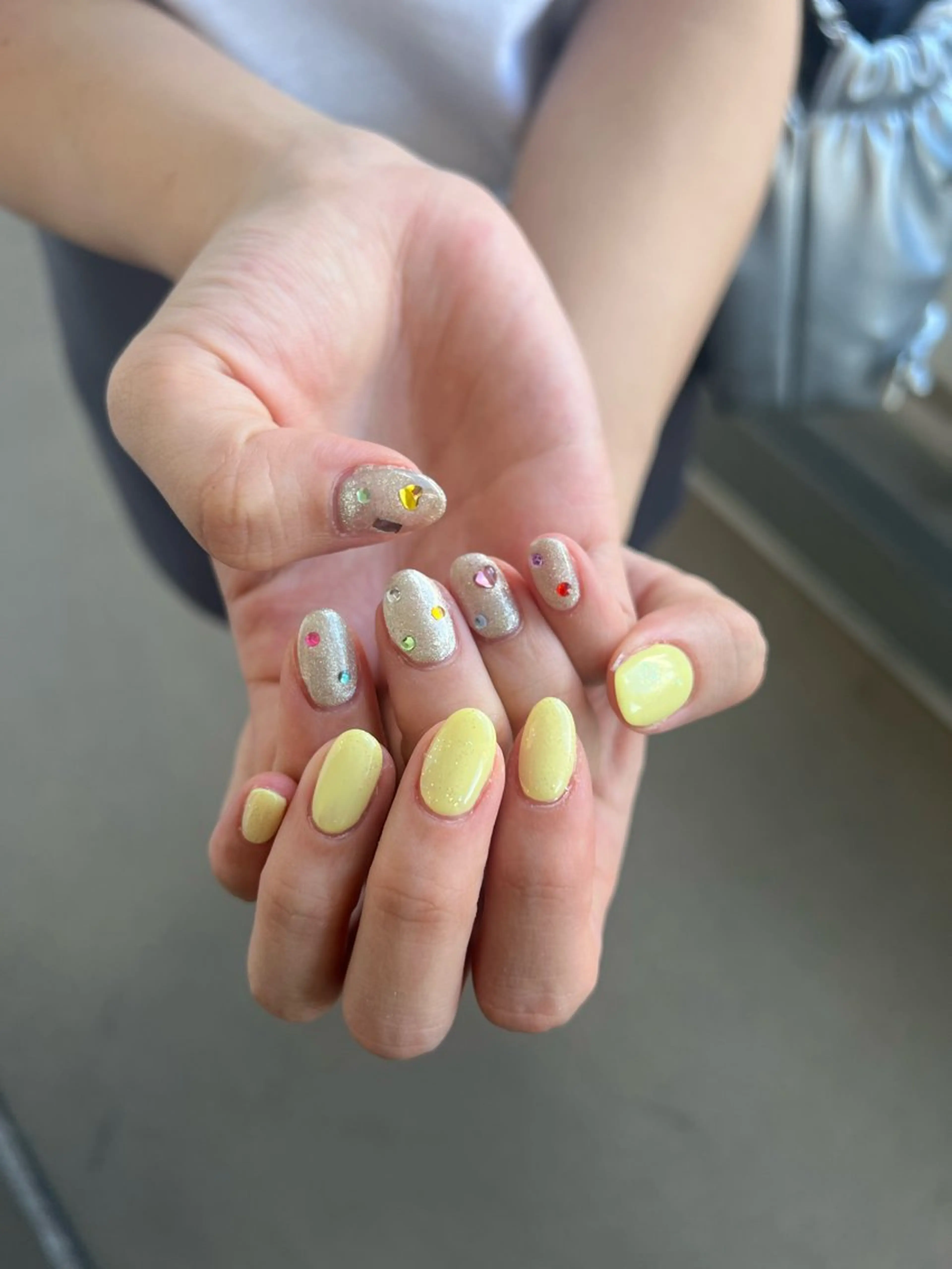ネイル ハンドネイル m.nail/ 🐄💛🧡❤️のネイルデザイン