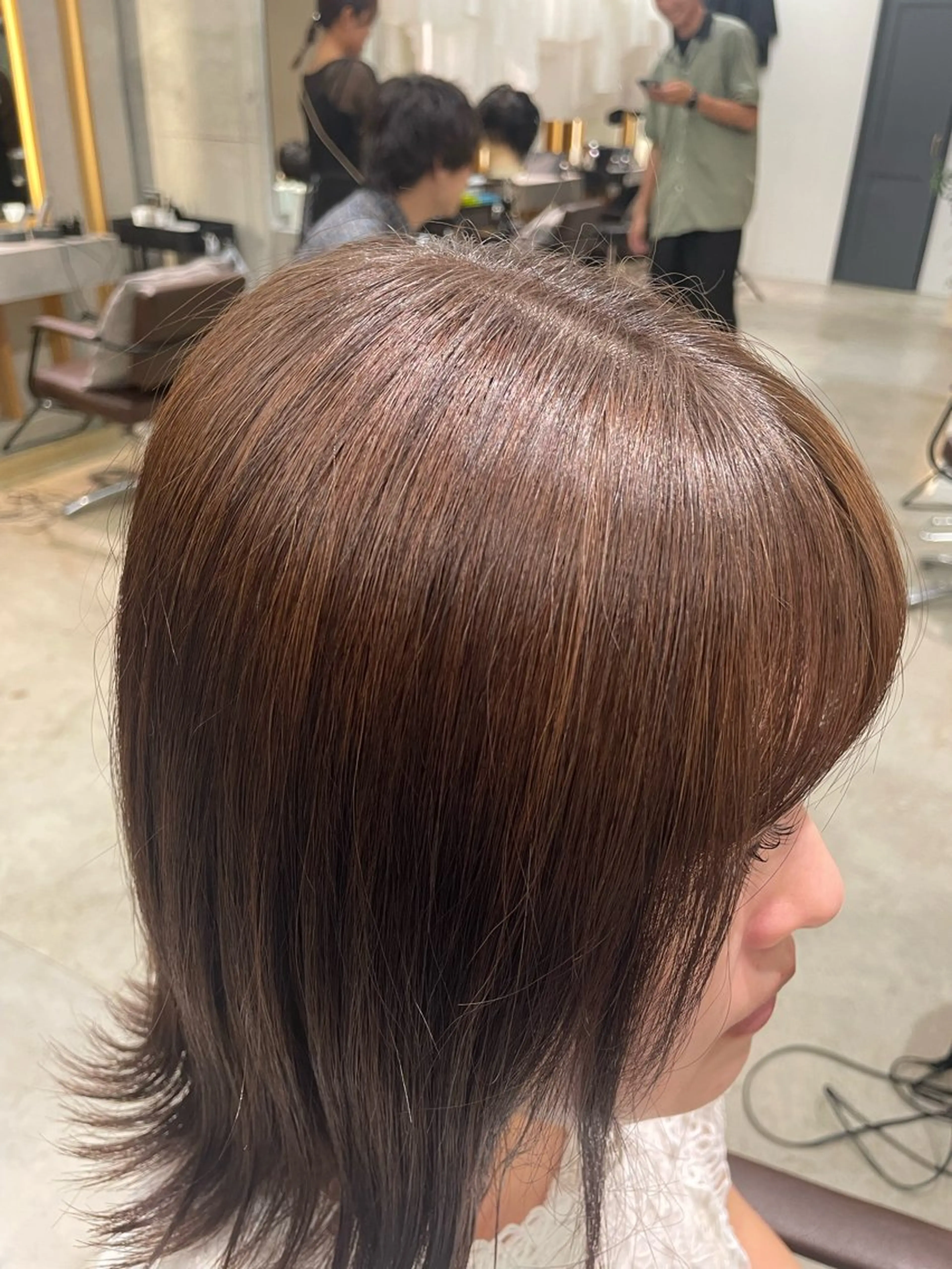 ミディアム カラー ベージュカラー ブラウンカラー はら しおりのヘアスタイル