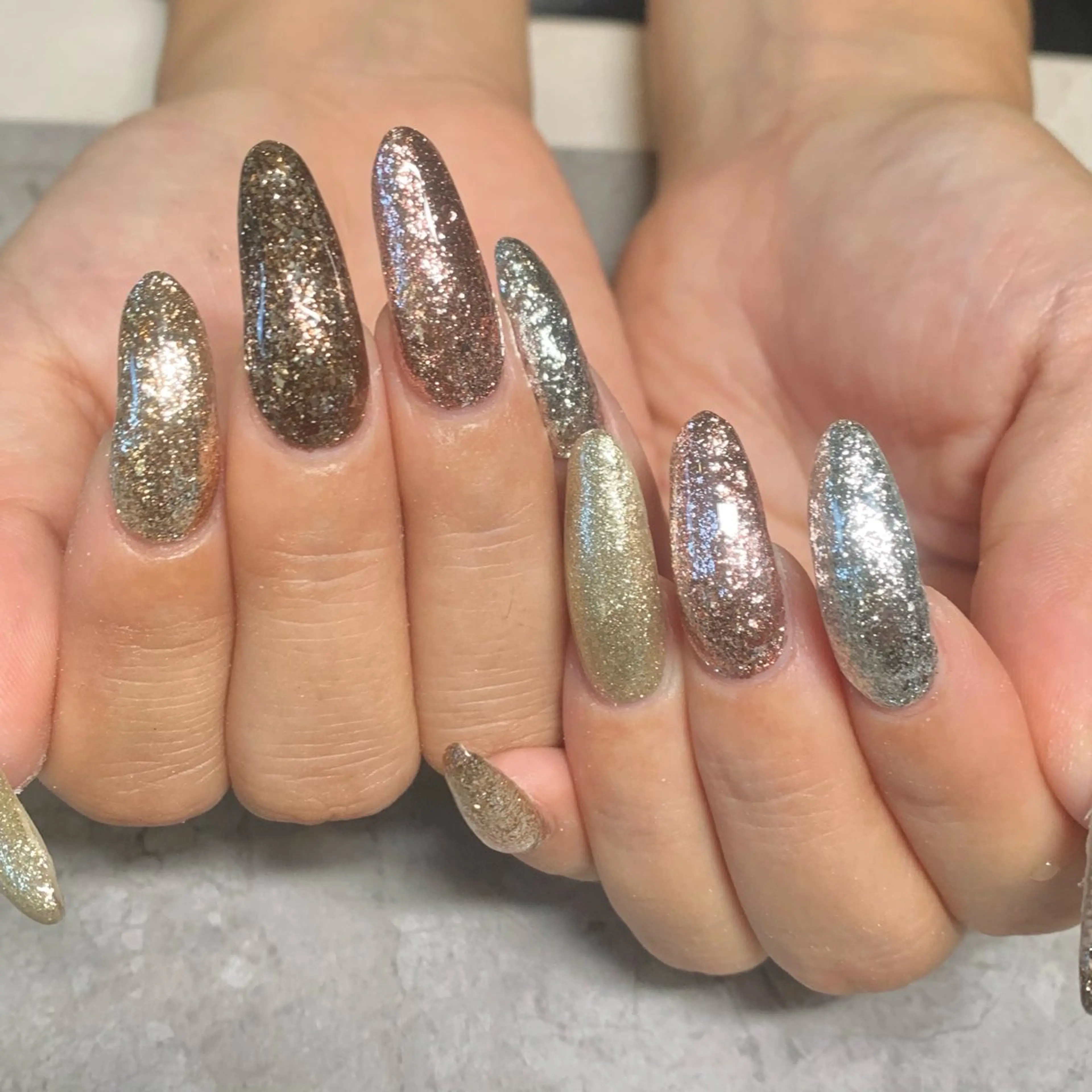 ネイル キラキラネイル ワンカラーネイル シンプルネイル ハンドネイル Nail Salon Lillion【リリオン】所属・lillion karenのネイルデザイン