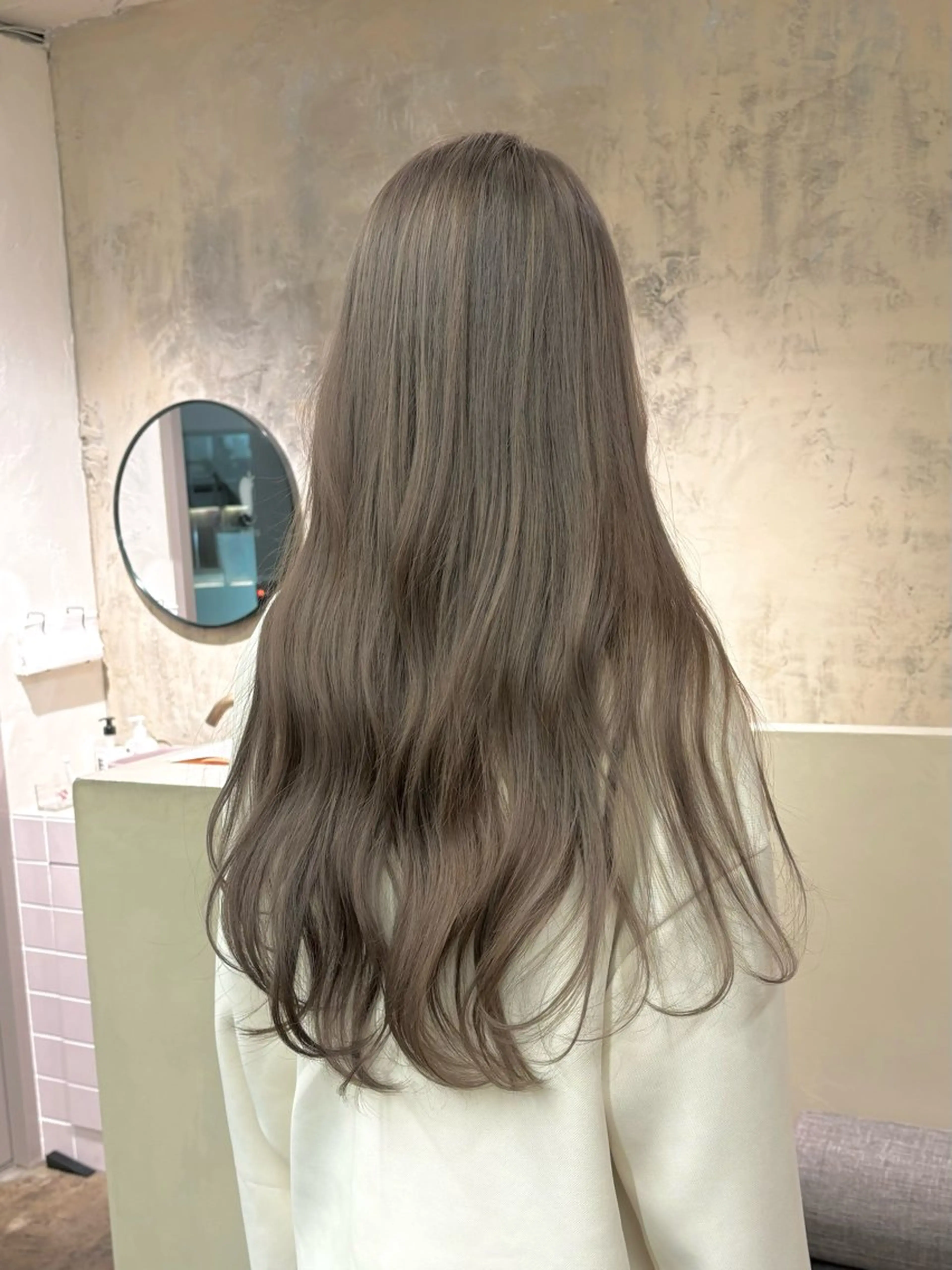 ロング カラー グレージュ ミルクティーグレージュ 武田美空🐇 ヘアアレンジ/カラーのヘアスタイル