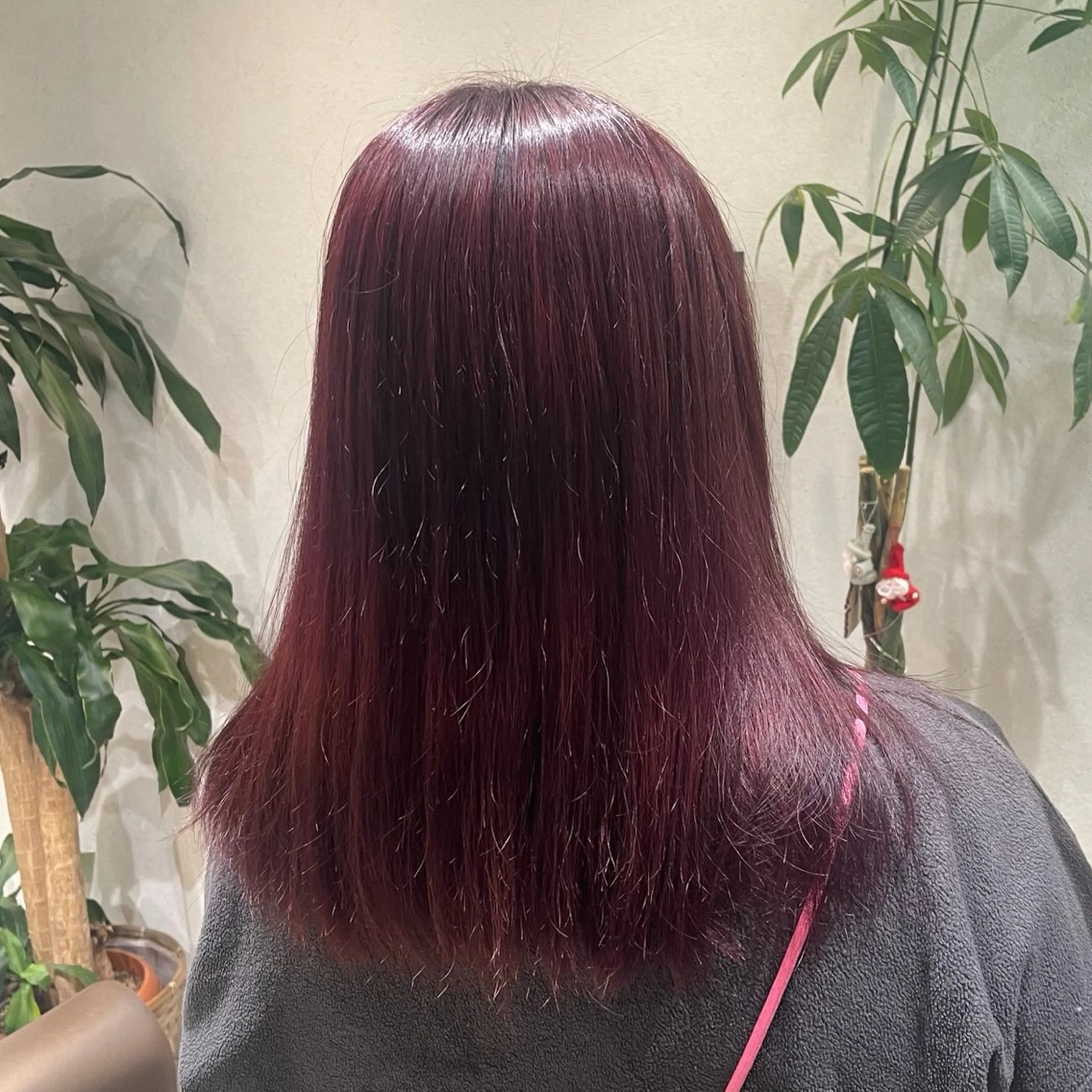 ロング ヘアカラー ハルカ/ブリーチ/ カットカラーのヘアスタイル