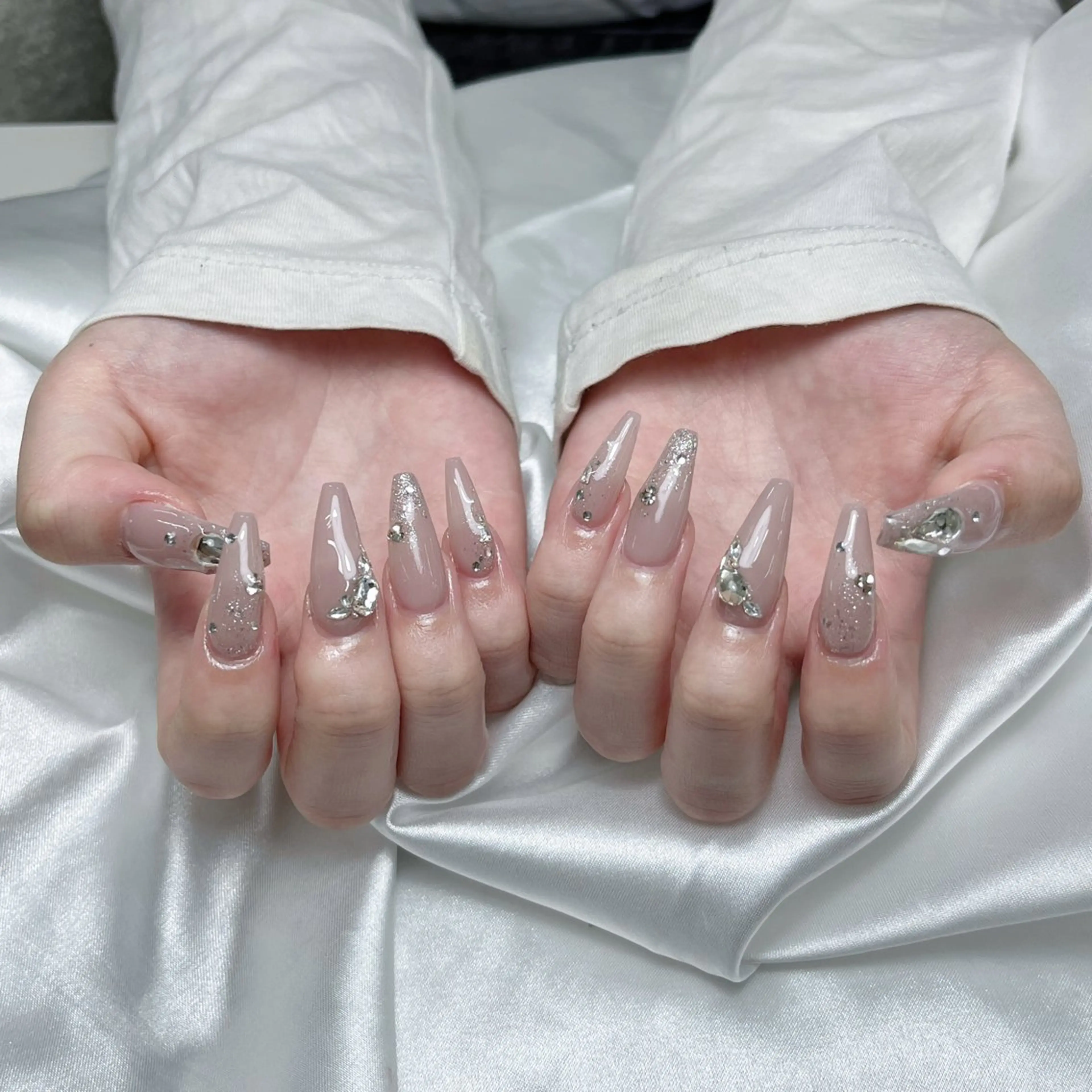 ネイル アートネイル ジェルネイル キラキラネイル 持ち込み ワンホンネイル ハンドネイル ハンドケア Panda chan Novaのネイルデザイン