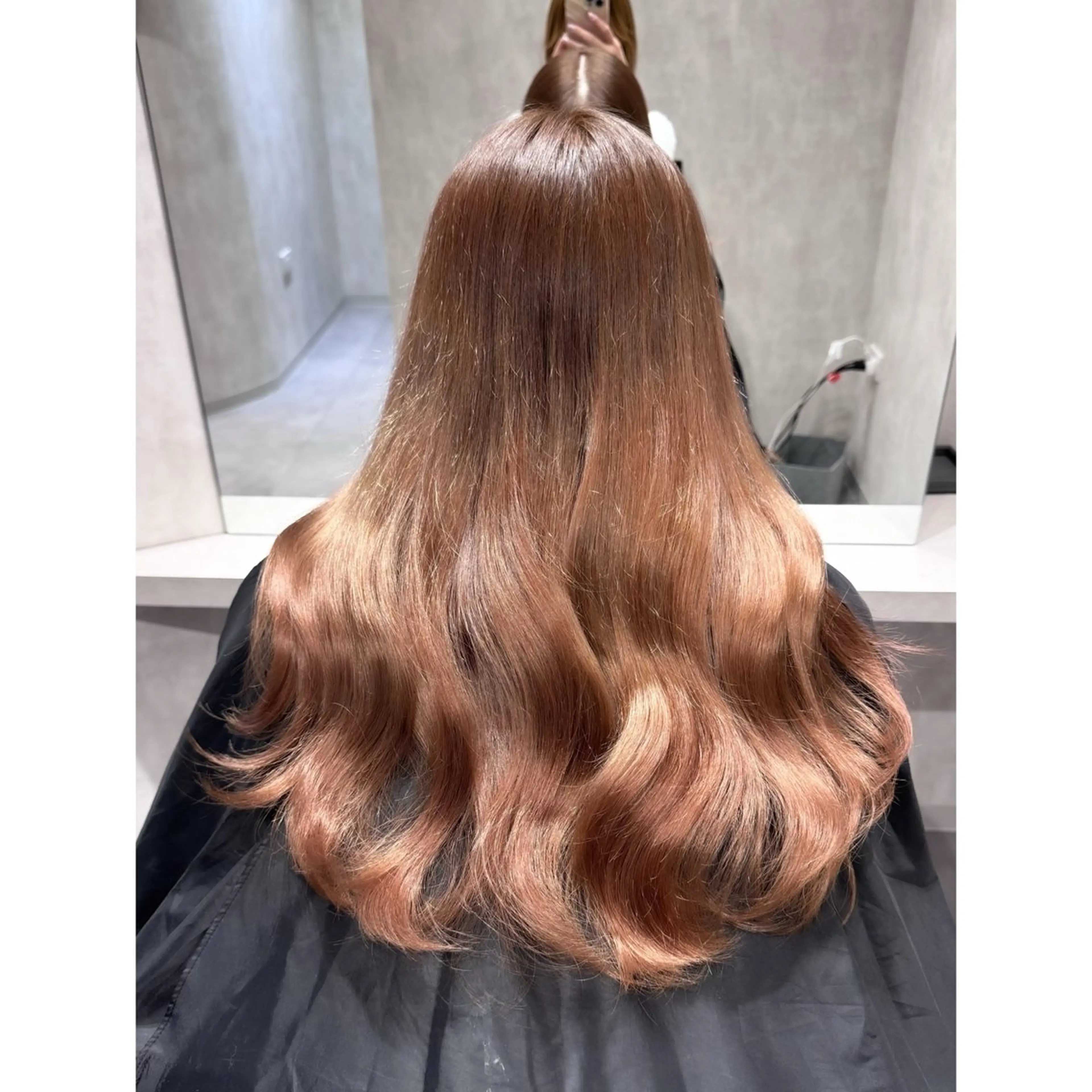 ロング カラー ベージュカラー ヘアカラー LOTTA CUCCI所属・miyu /トレンド カラー×艶髪のヘアスタイル