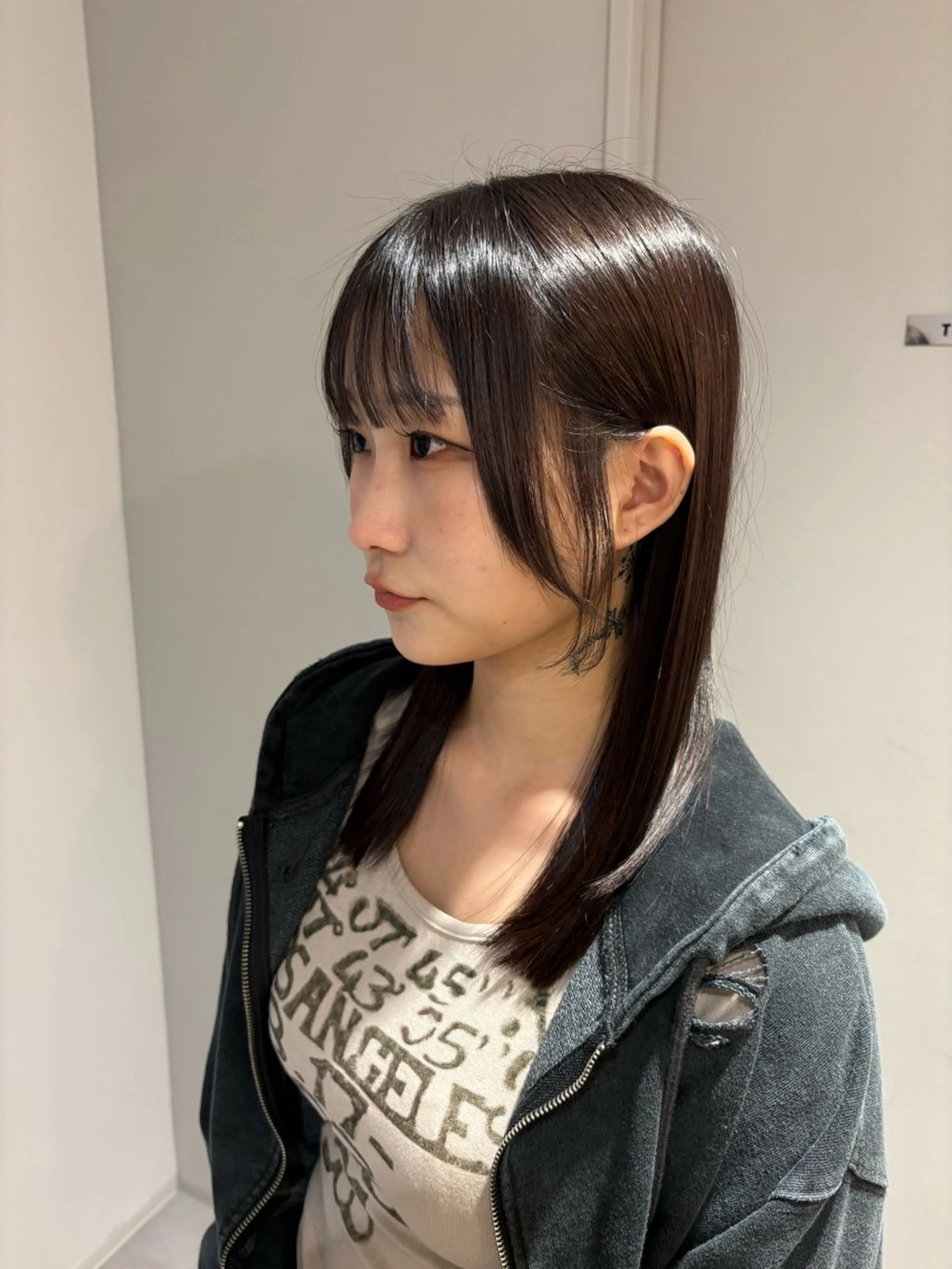 セミロング 顔周りカット 藤田 小波のヘアスタイル