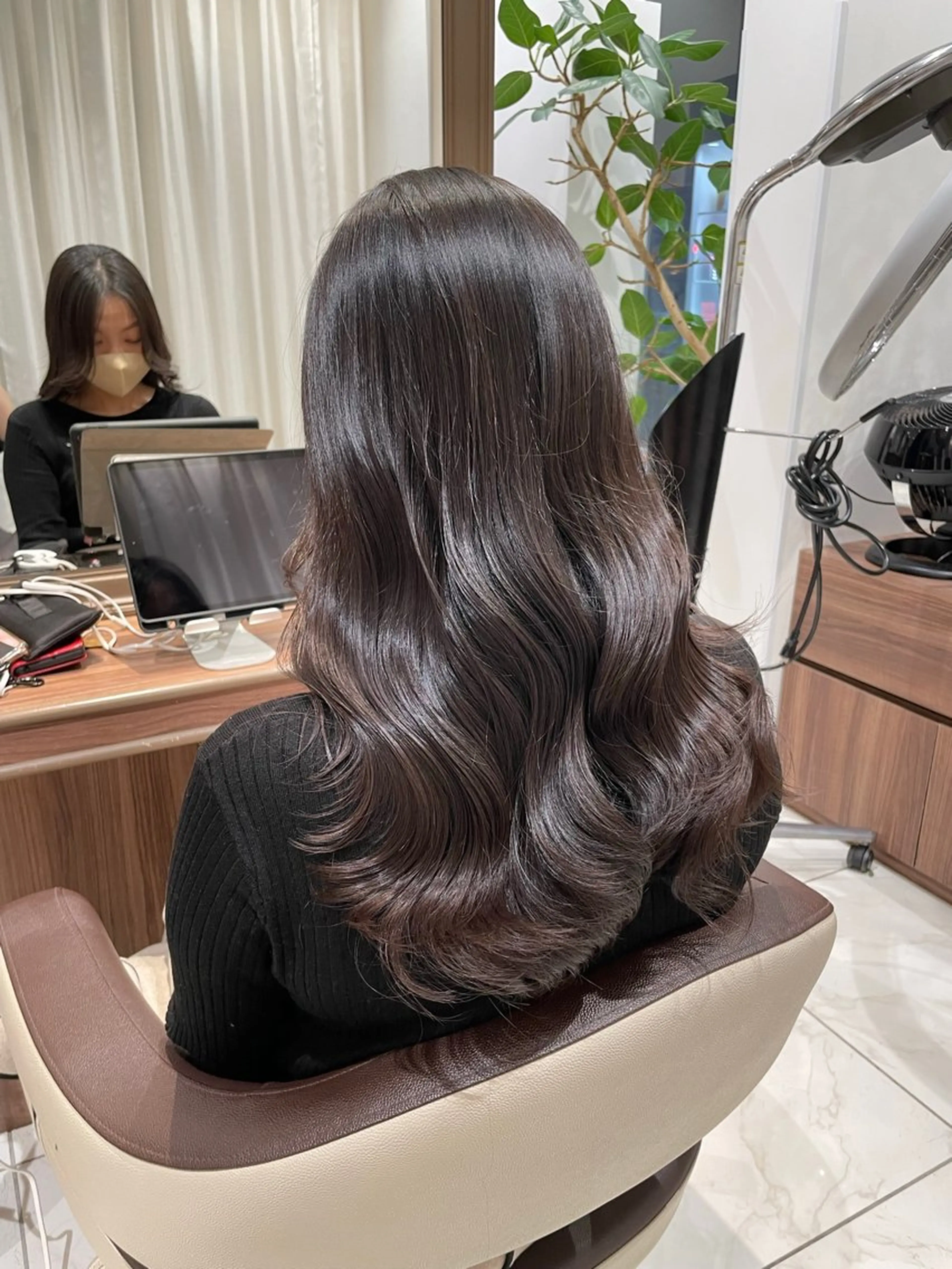 セミロング カラー 髪質改善 トリートメント ヘアカラー トリートメント 🇰🇷韓国ヘア🤍 副店長/栗田のヘアスタイル