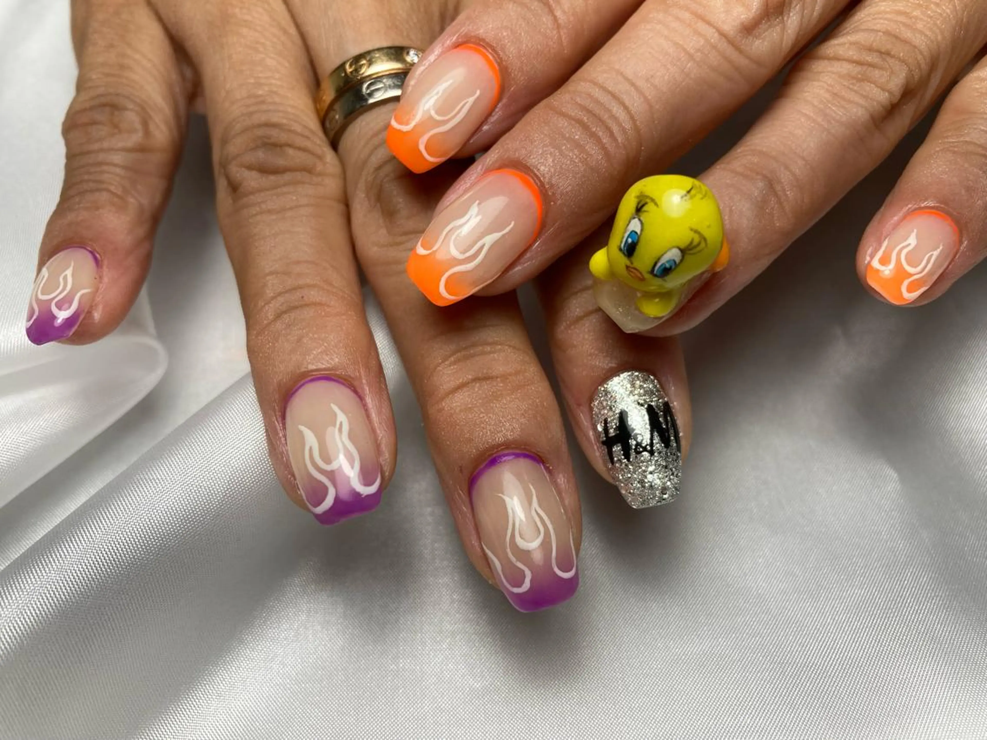 ネイル Yakko pas á pasのネイルデザイン