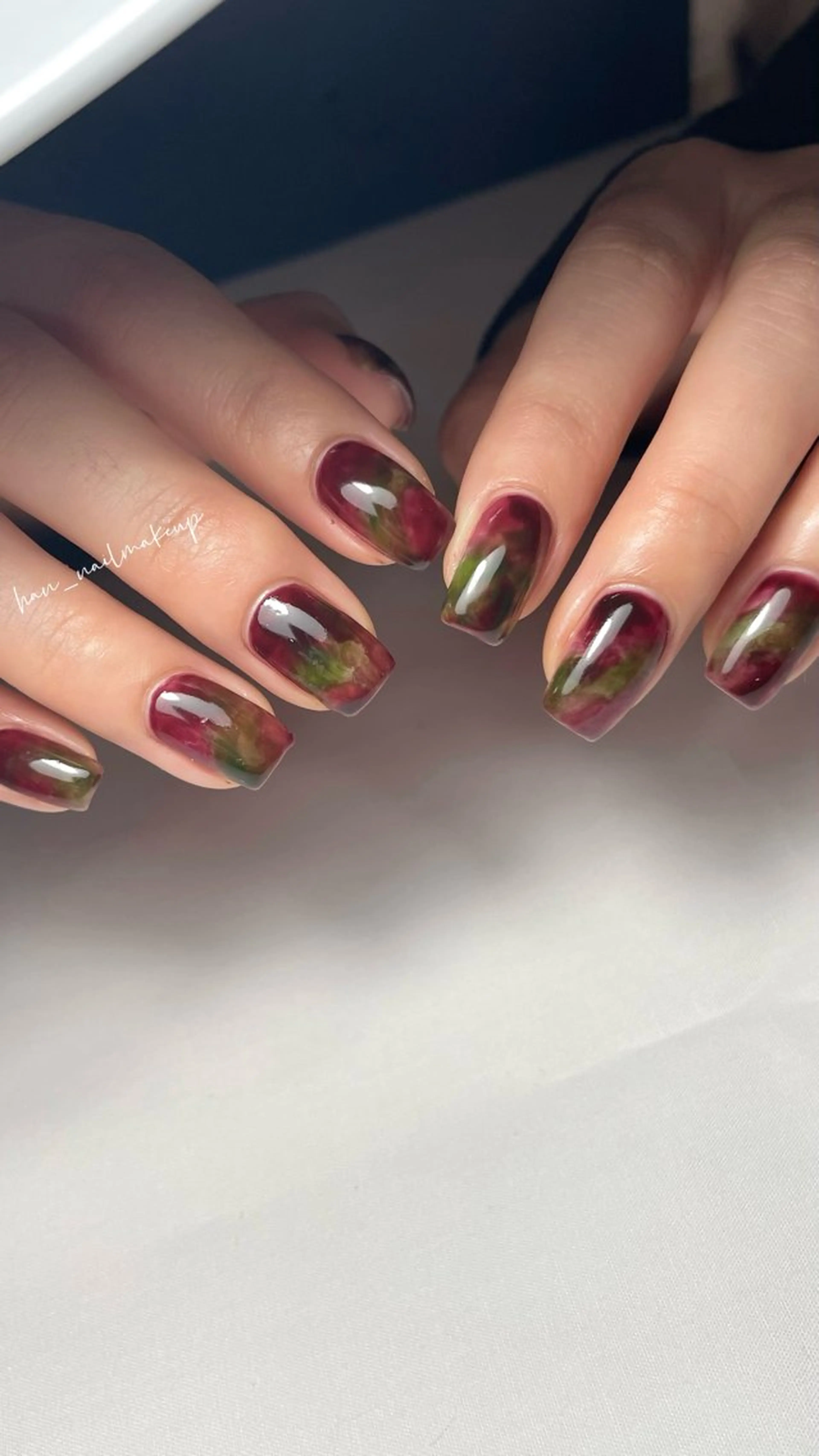 ネイル 大理石ネイル(マーブル) ハンドネイル Han Nail 【y&m】のネイルデザイン