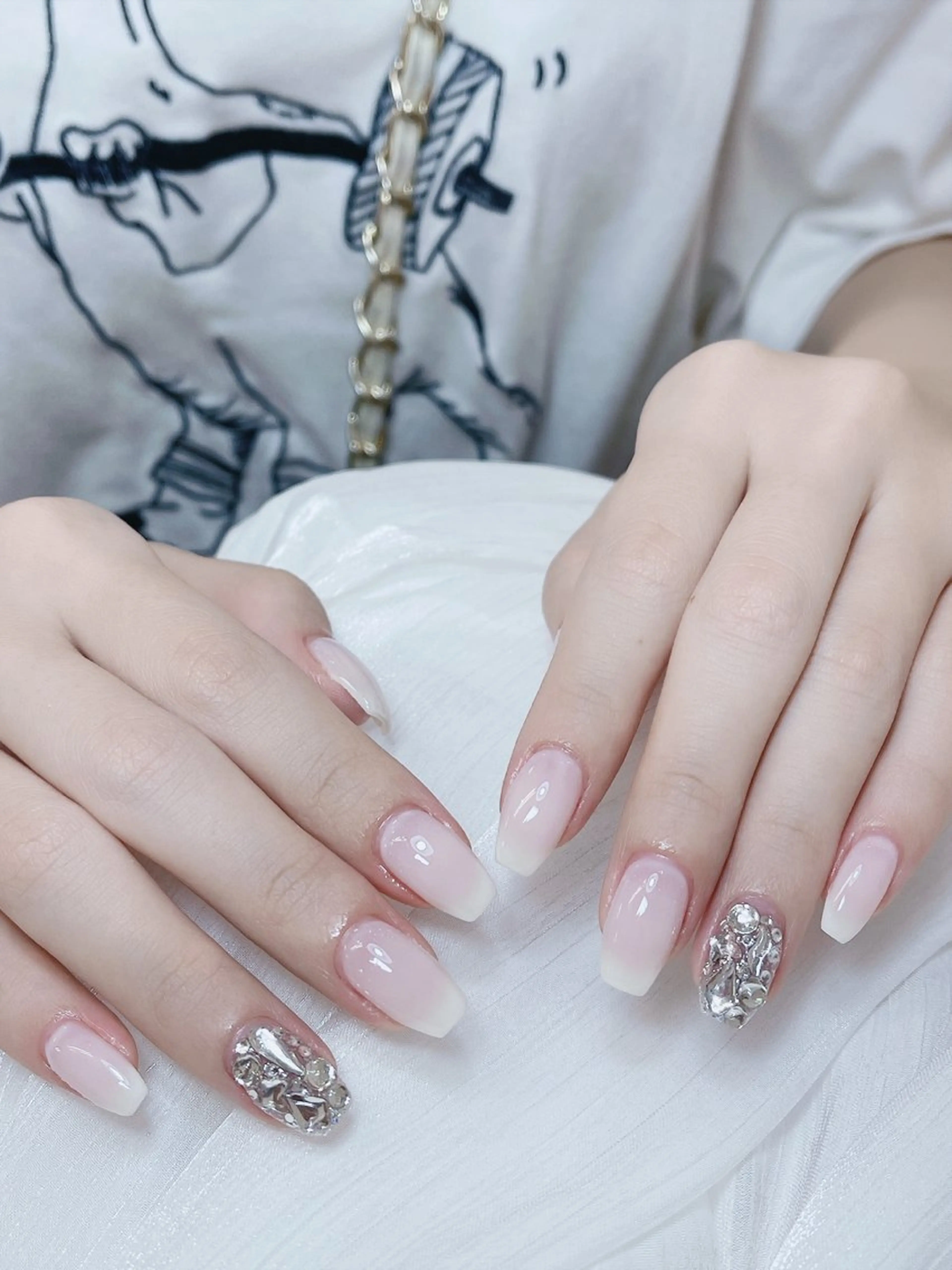 ネイル チークネイル フレンチネイル グラデーション キラキラネイル 韓国ネイル ハンドネイル DUO MI所属・DUO   MI nail salonのネイルデザイン