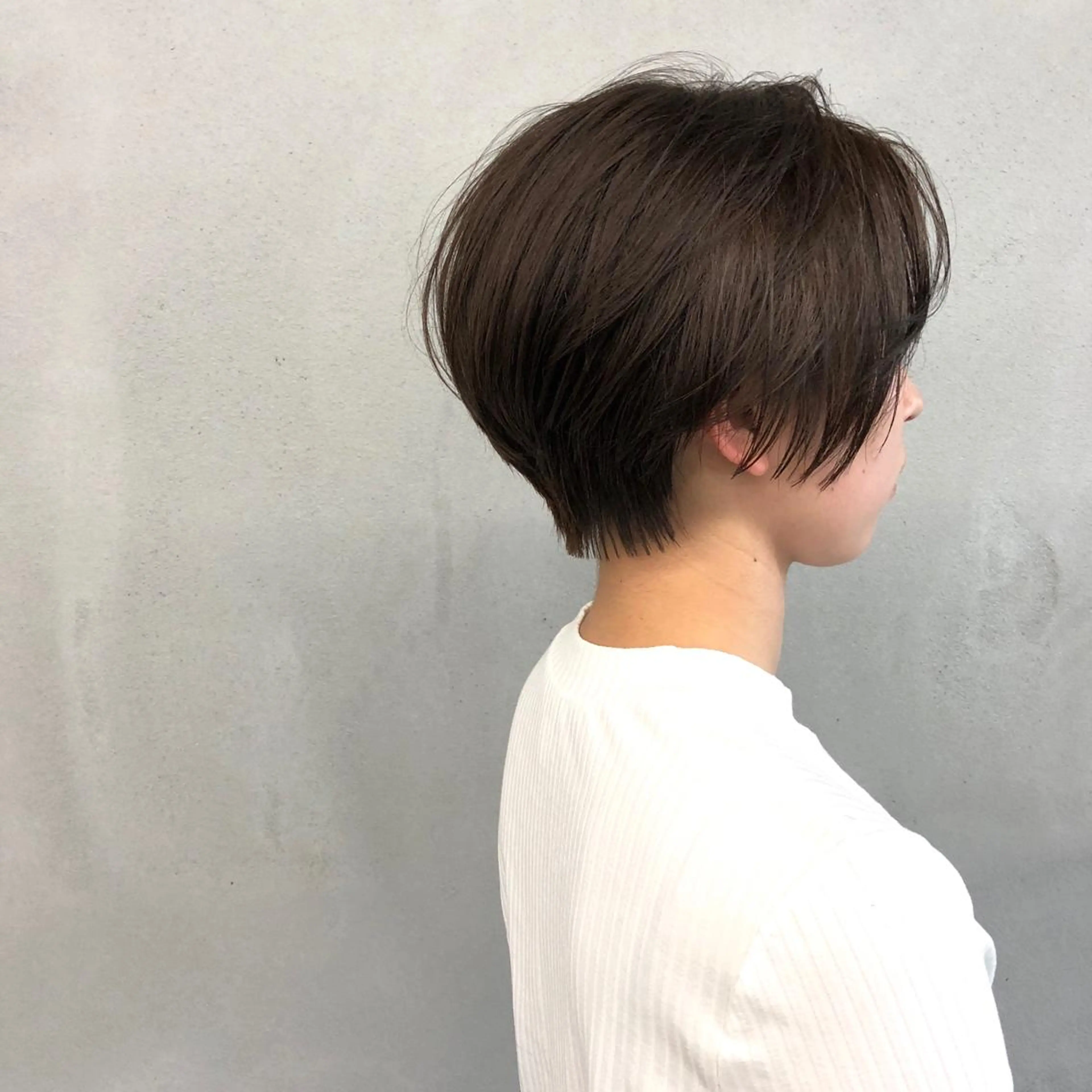 ショート カラー くびれヘア ショートヘア カット ヘアカラー トリートメント ボブ/ショート/ 白髪染め/メンズ葛西のヘアスタイル