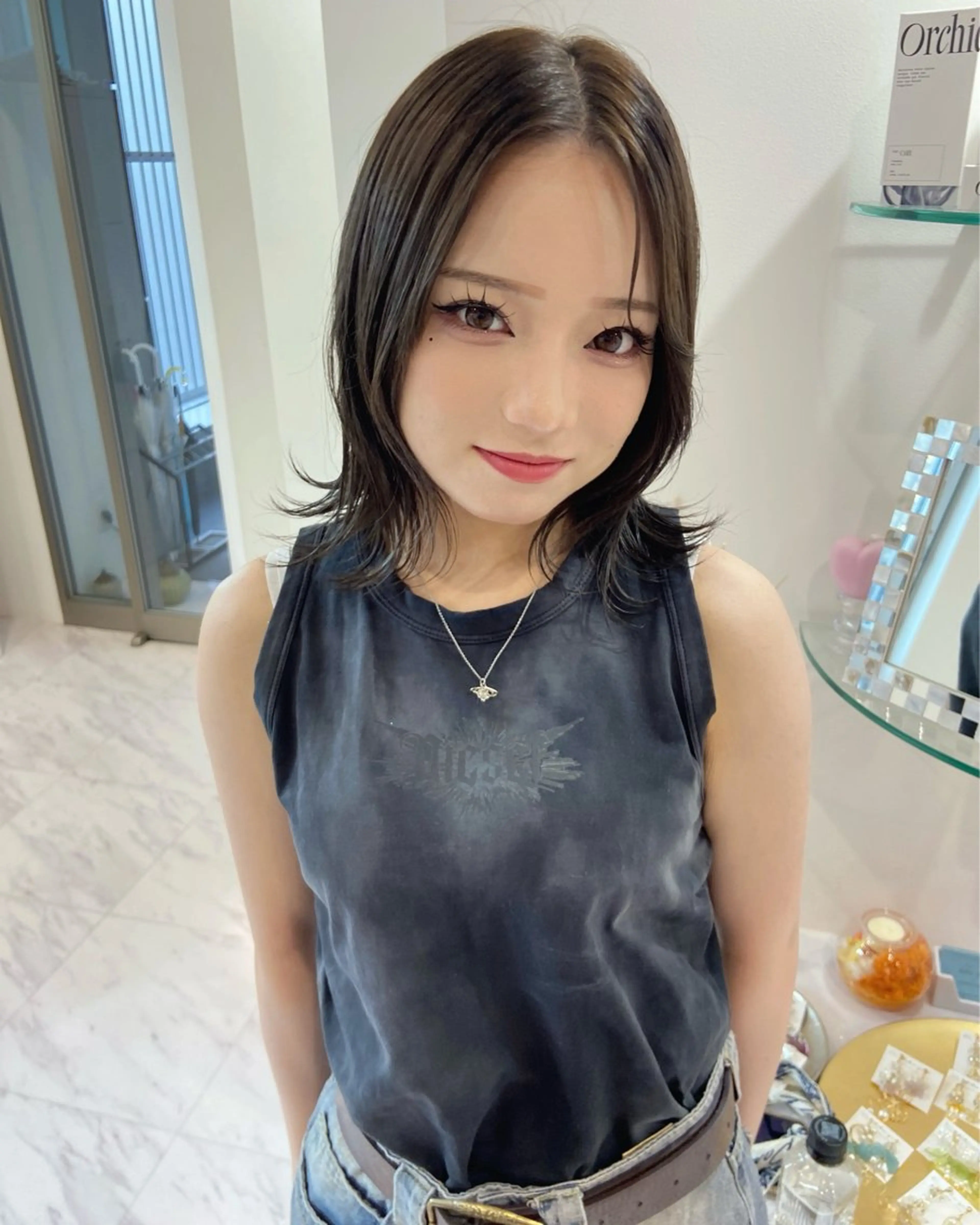 ショート カラー グレージュ 顔まわりレイヤー レイヤーカット ヘアカラー 名駅/ハイトーン /Y2k/YUNAのヘアスタイル