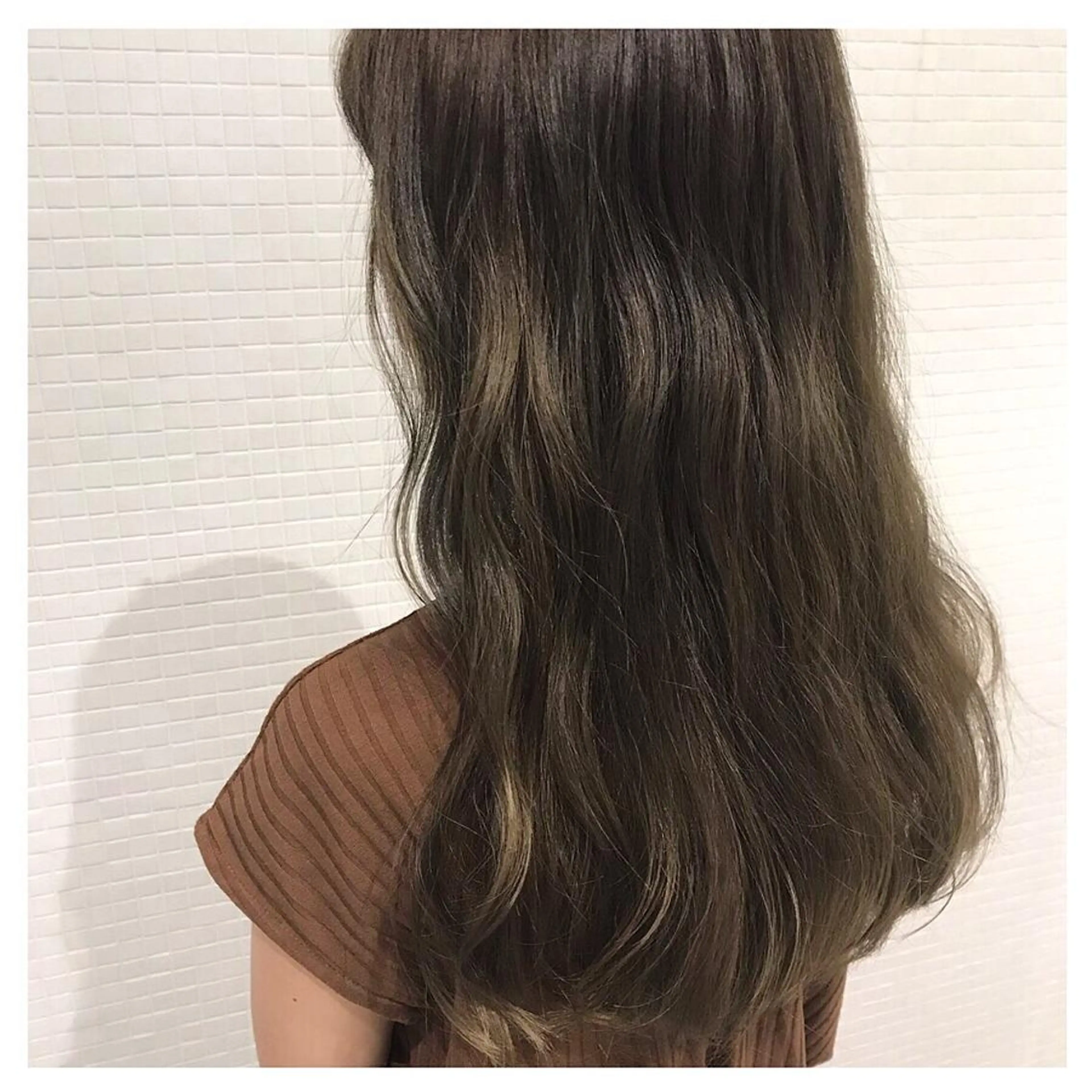 ロング カラー icie所属・大阪ヴィーガンサロン KANAKOのヘアスタイル