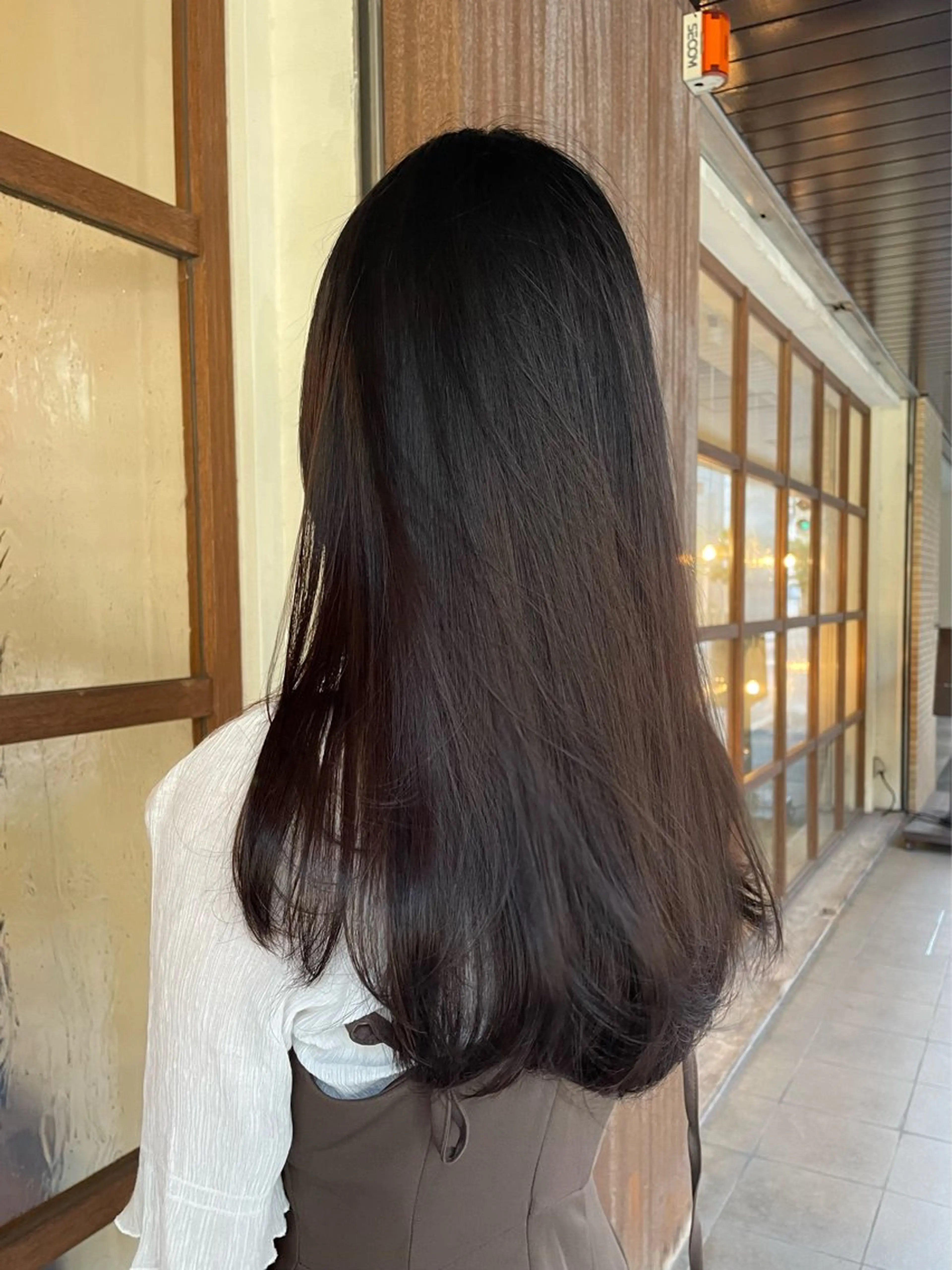 ロング ヘアアレンジ レイヤーカット 西岡 幸穂のヘアスタイル