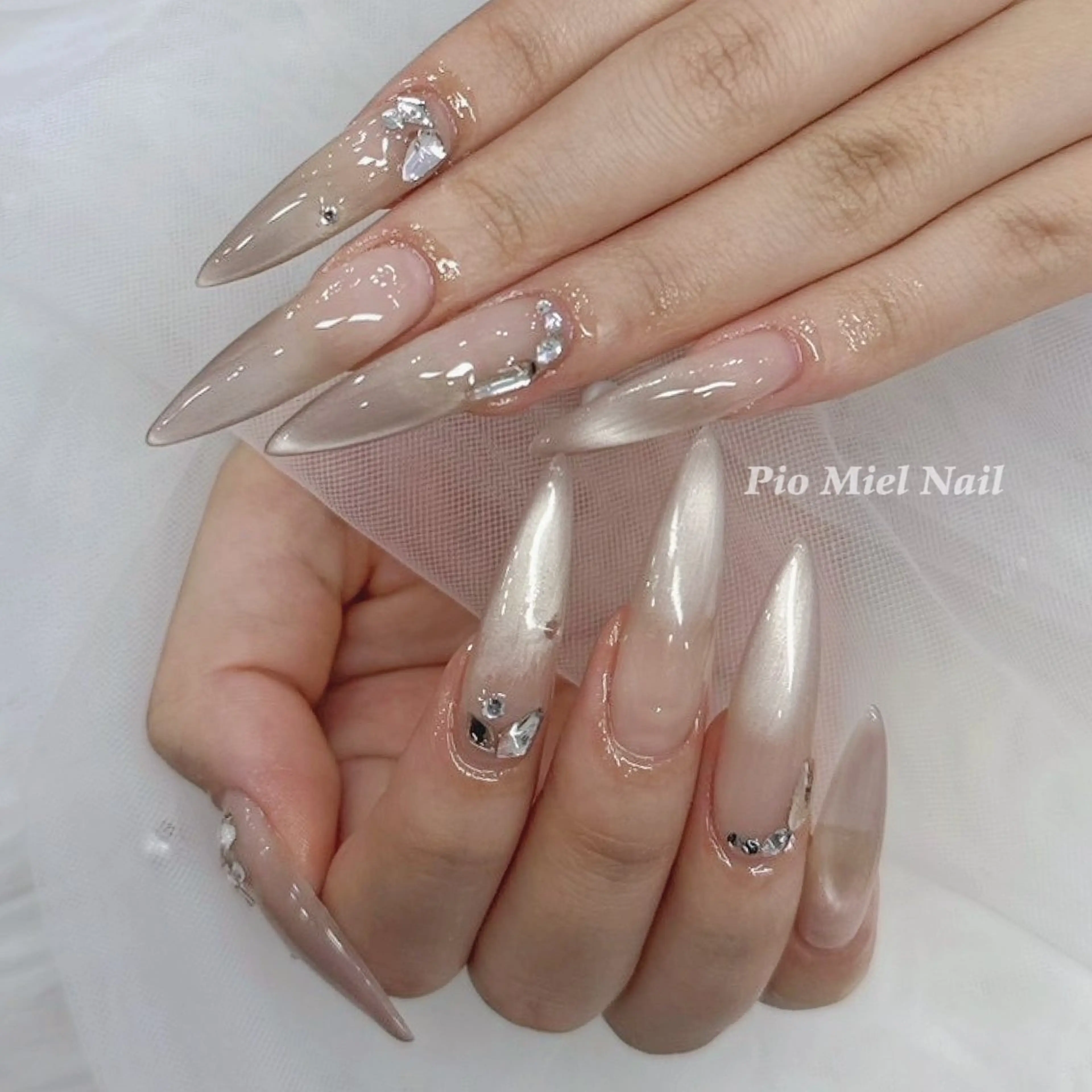ネイル フレンチネイル 韓国ネイル マグネットネイル ニュアンスネイル ワンカラーネイル ハンドネイル Pio Mielのネイルデザイン